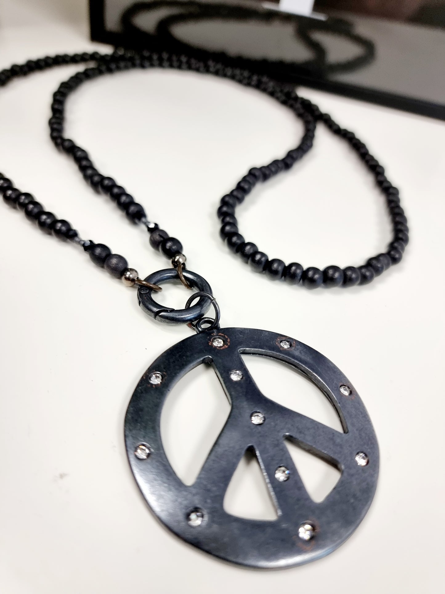 Peace Kette Holzperlen in Schwarz