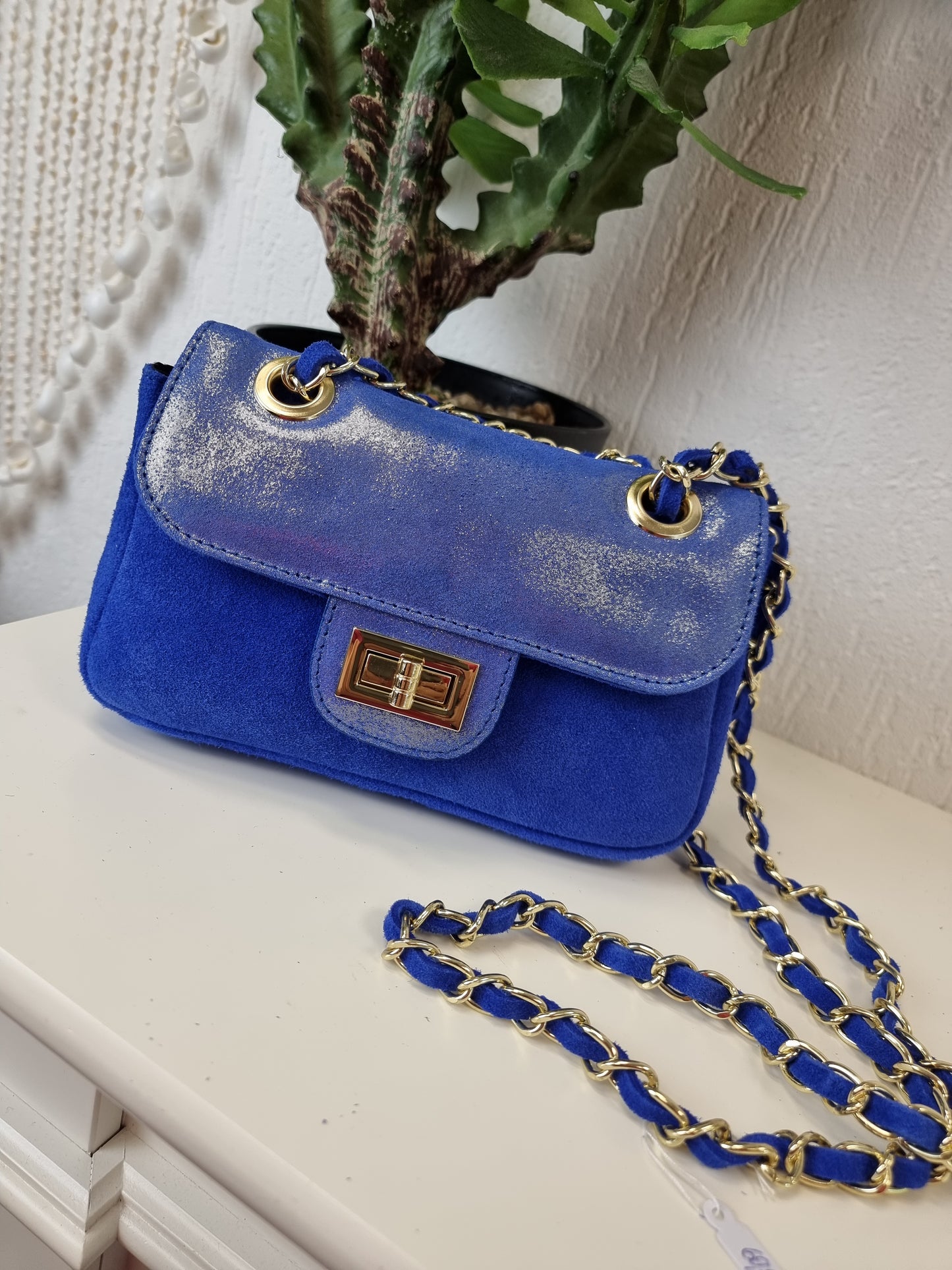 Handtasche Wildleder mit Goldketten und Glitzer in verschiedenen Farben