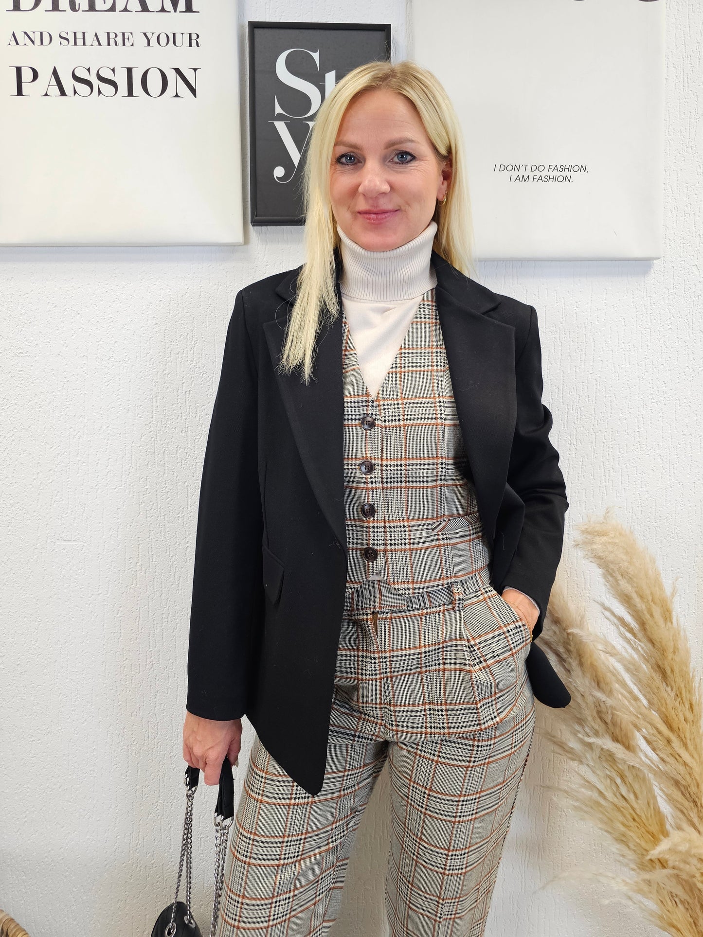 Kurze Weste, ärmellos karierte / Anzugsweste Megasale
