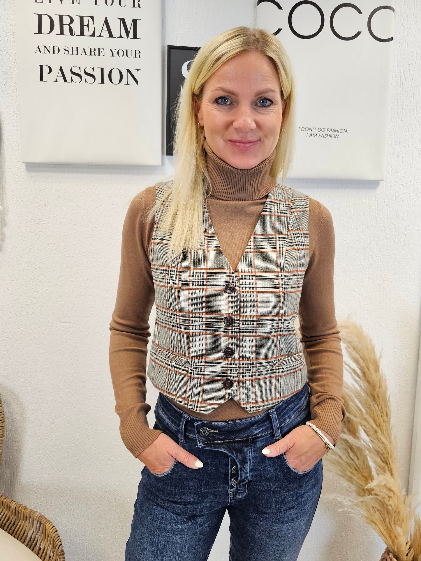 Kurze Weste, ärmellos karierte / Anzugsweste Megasale