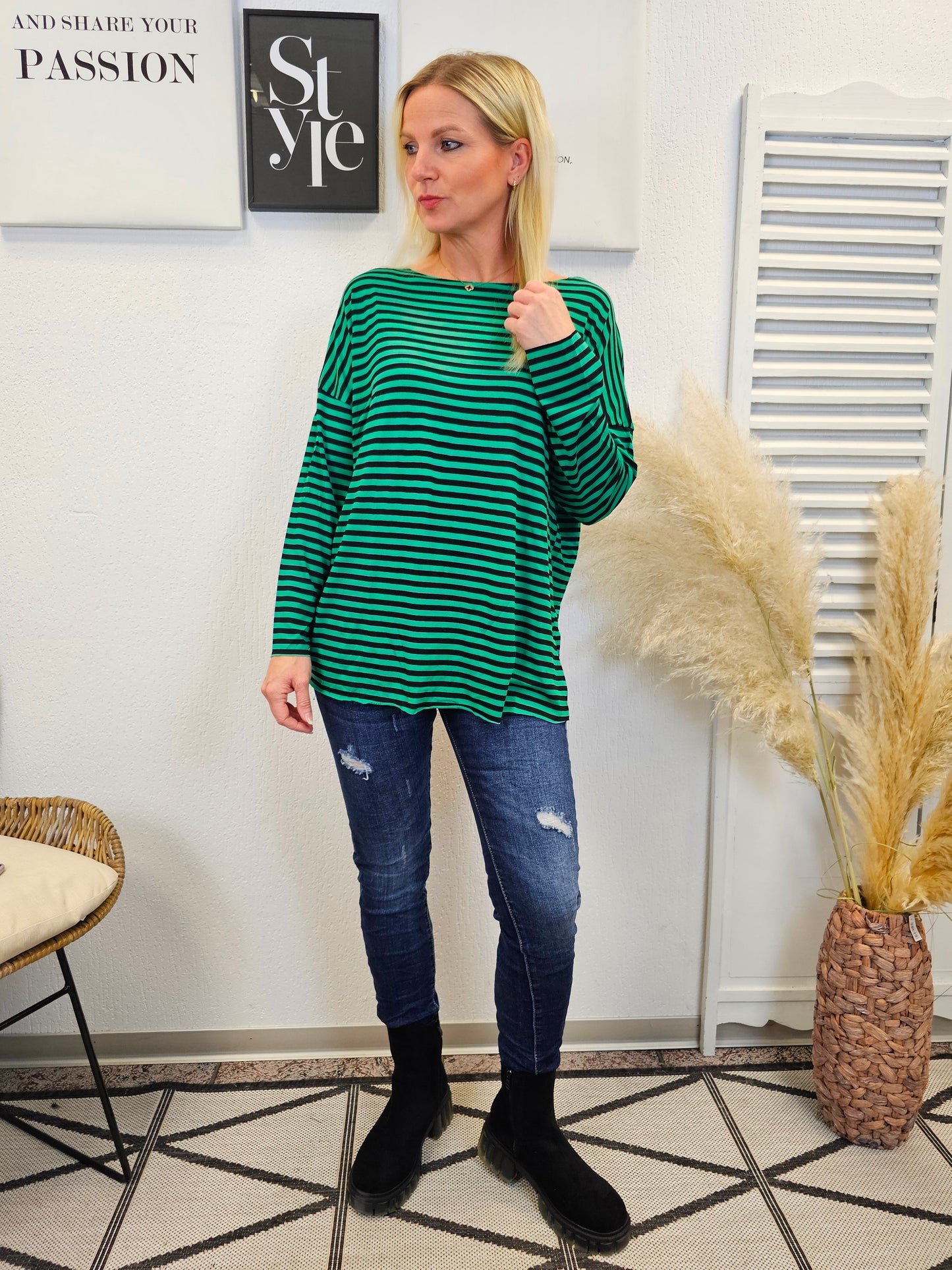 Gestreiftes Langarmshirt in verschiedenen Farben