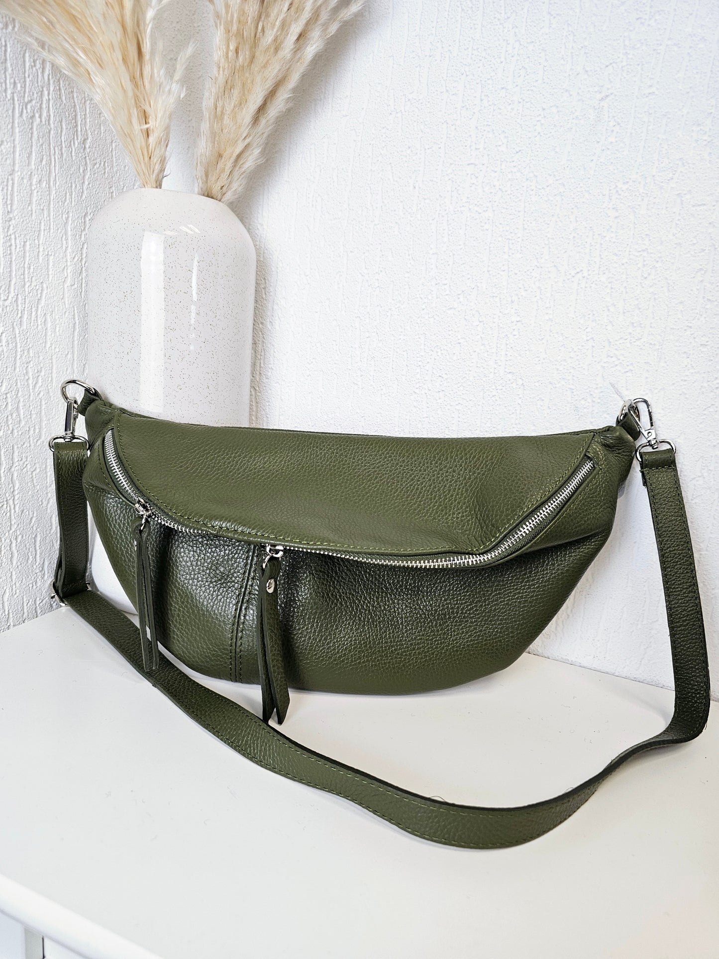 Bauchtasche Echtleder mit zwei Reißverschlüssen in verschiedenen Farben
