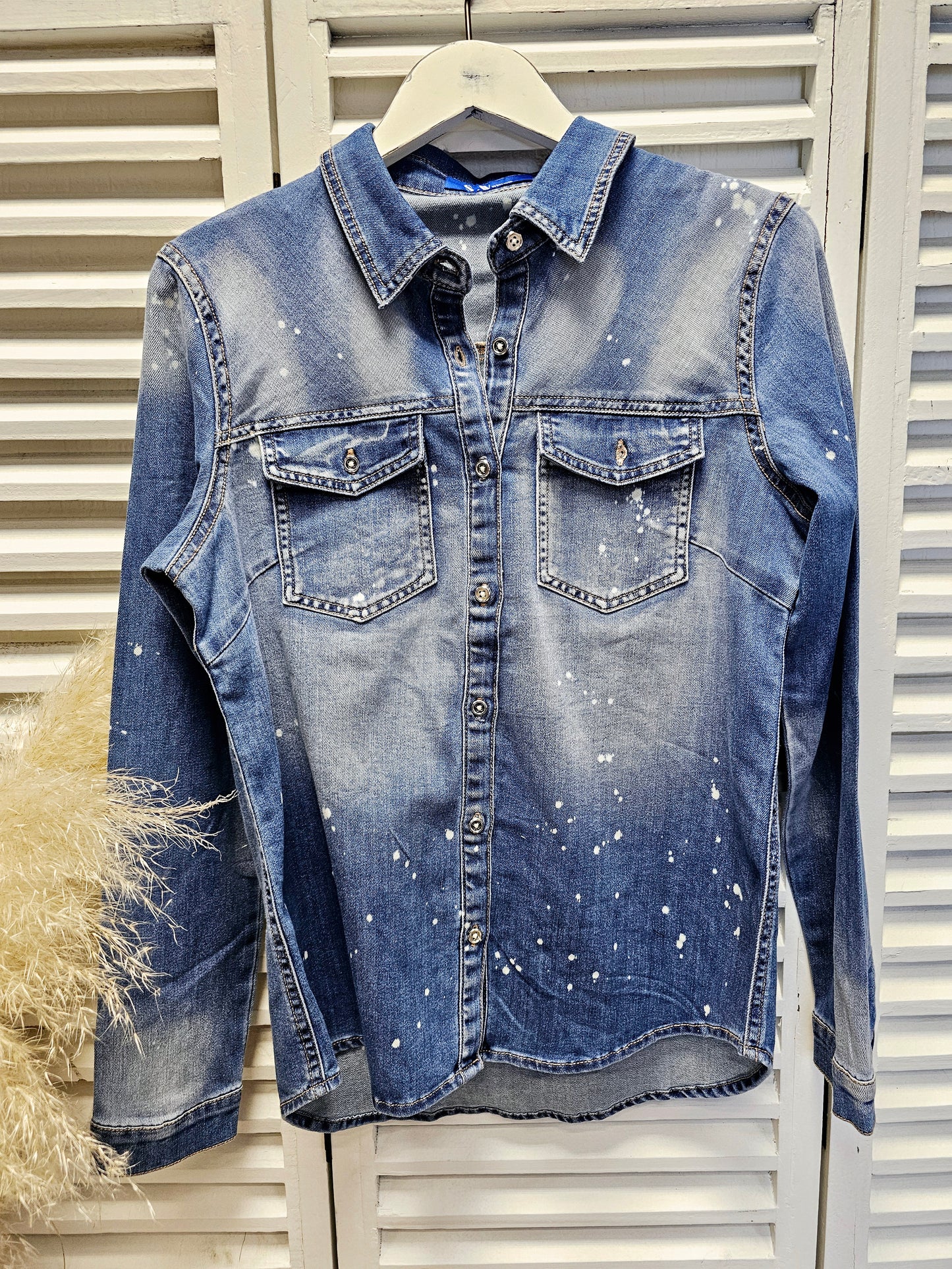 Jeansbluse Kelly mit Farbspritzerdetails
