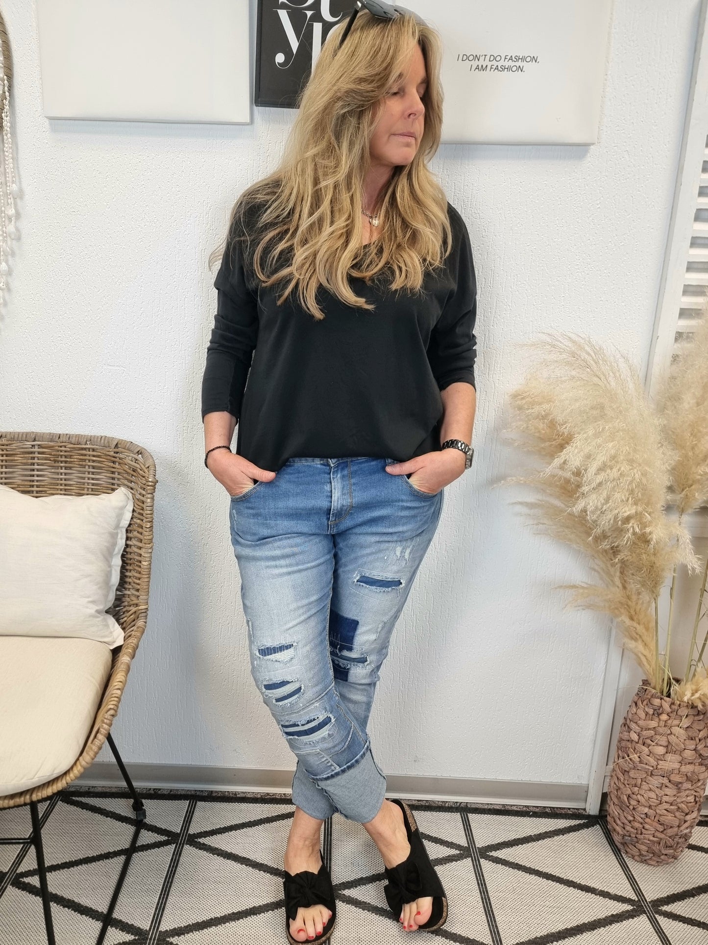 Oversize Shirt mit Fransen und V-Ausschnitt Größe 2 (38-42) in verschiedenen Farben