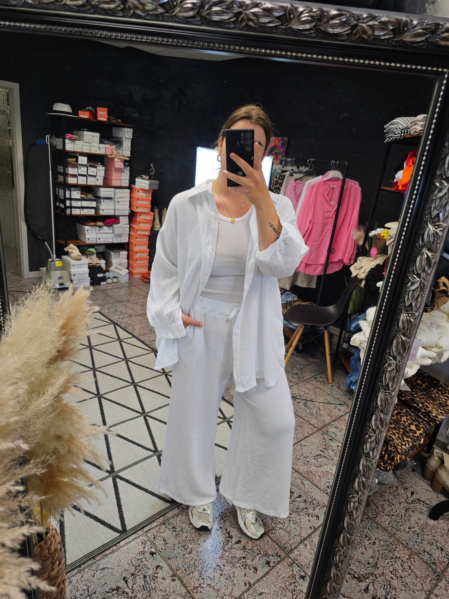 Oversize Musselin-Hemdbluse in Weiß