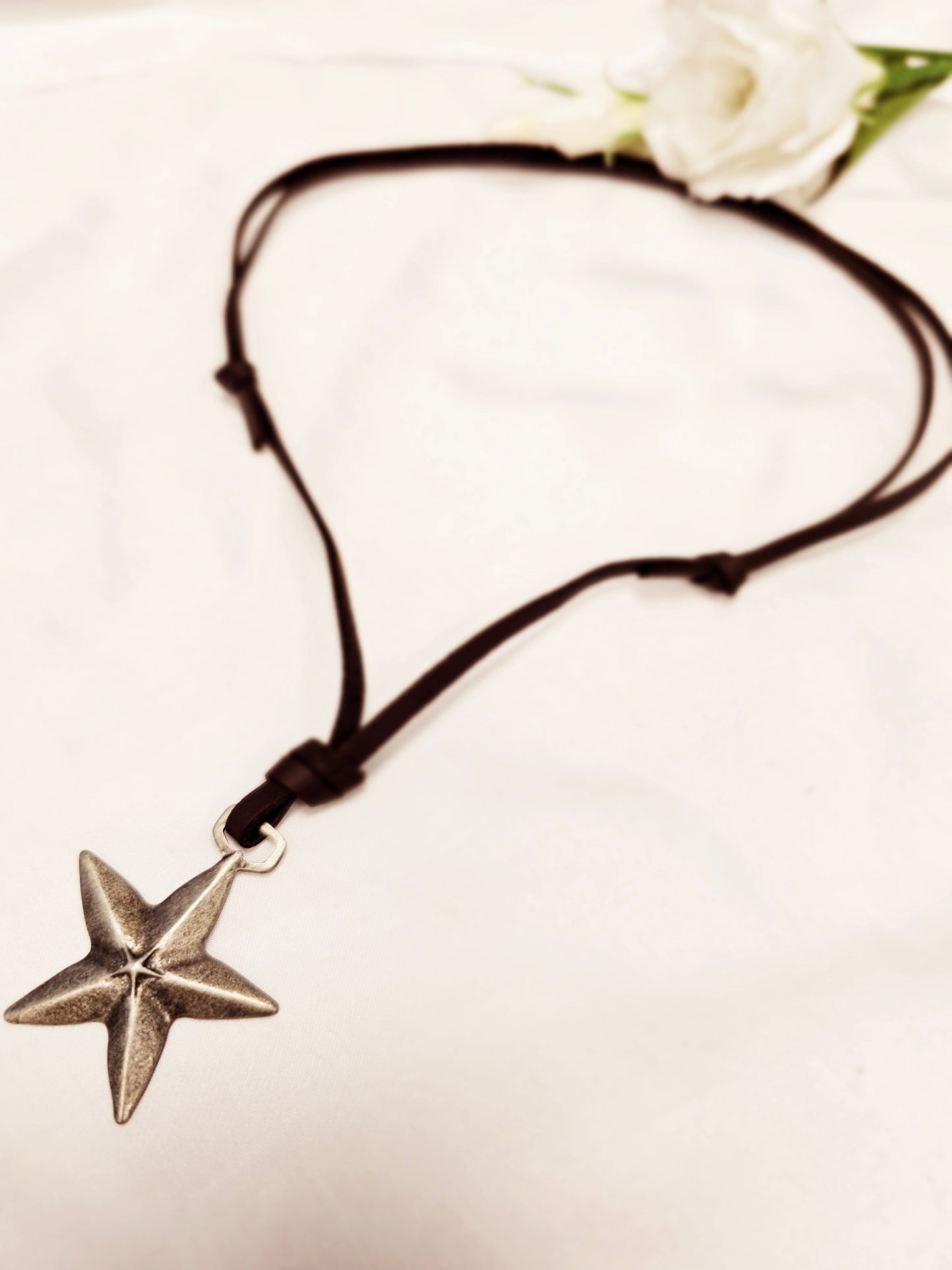 Boho Leder- Kette (verstellbar) mit Sternanhänger