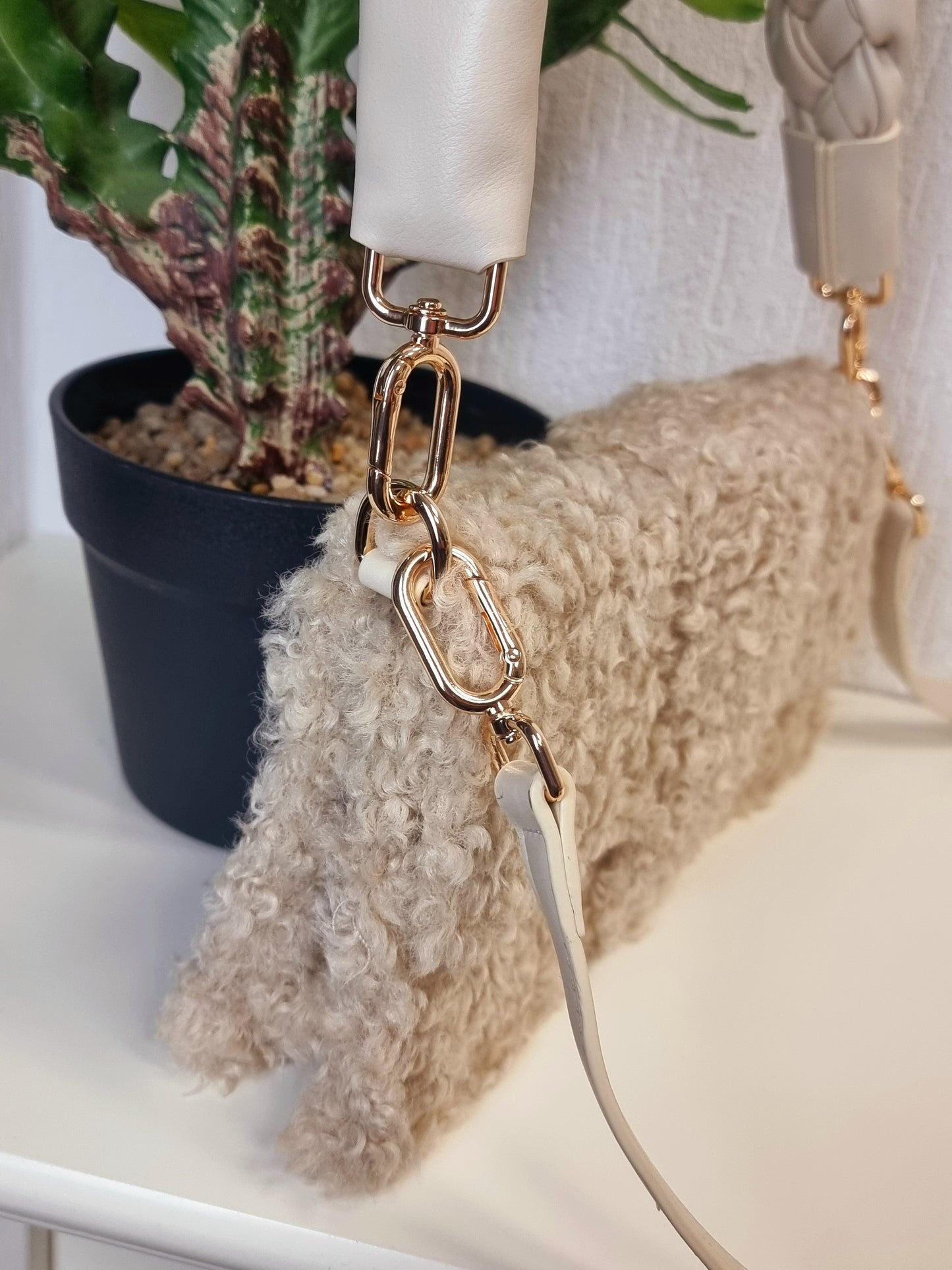 Handtasche aus Teddyfell, elegant, in Braun oder Creme