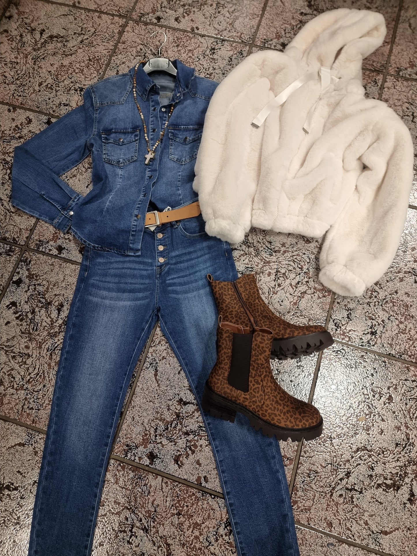 Ledergürtel in Camel mit Silberner Schnalle, nur 80cm verfügbar