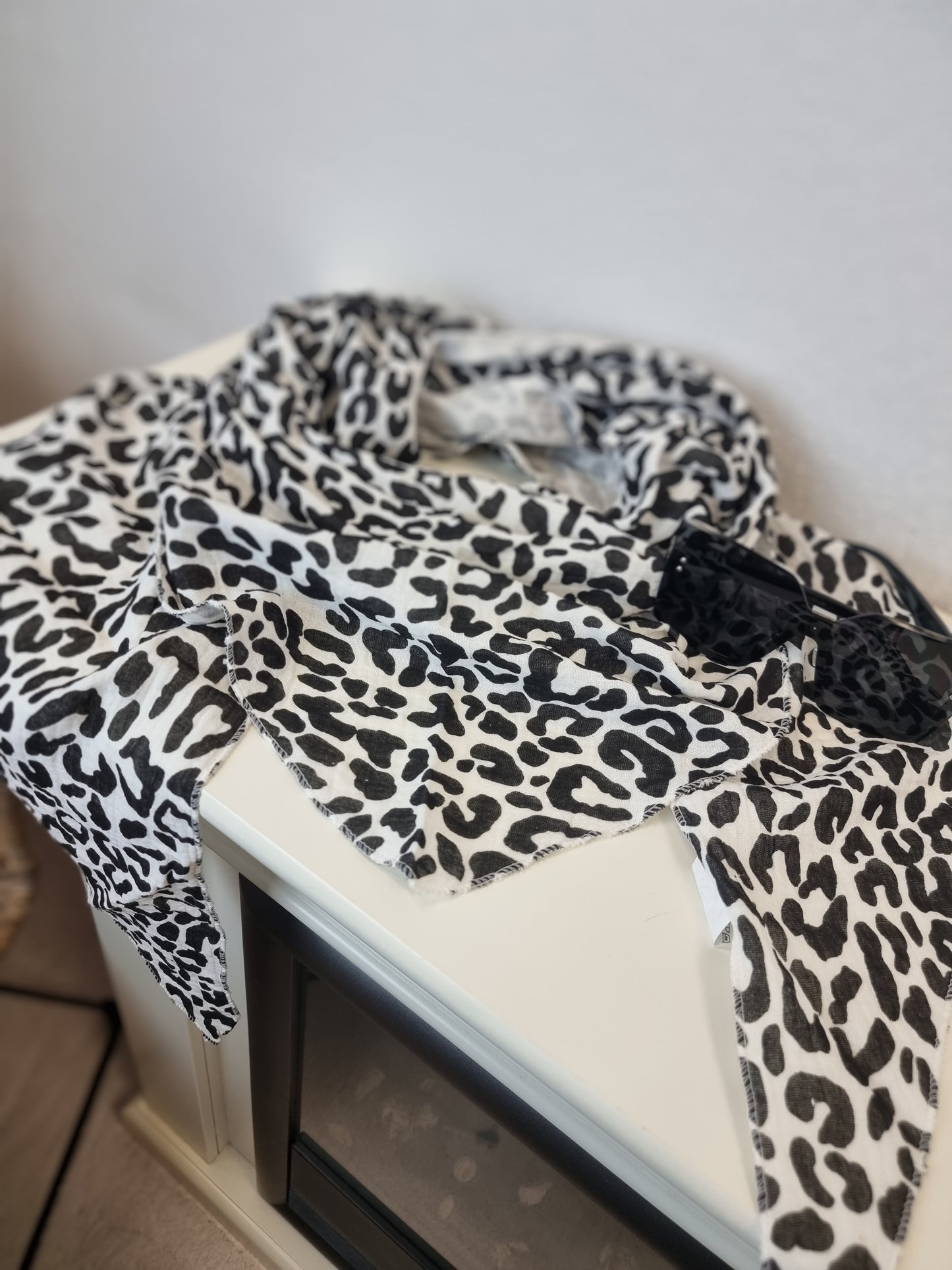 Dünnes Musselin-Dreieckstuch Leo in vielen verschiedenen Farben