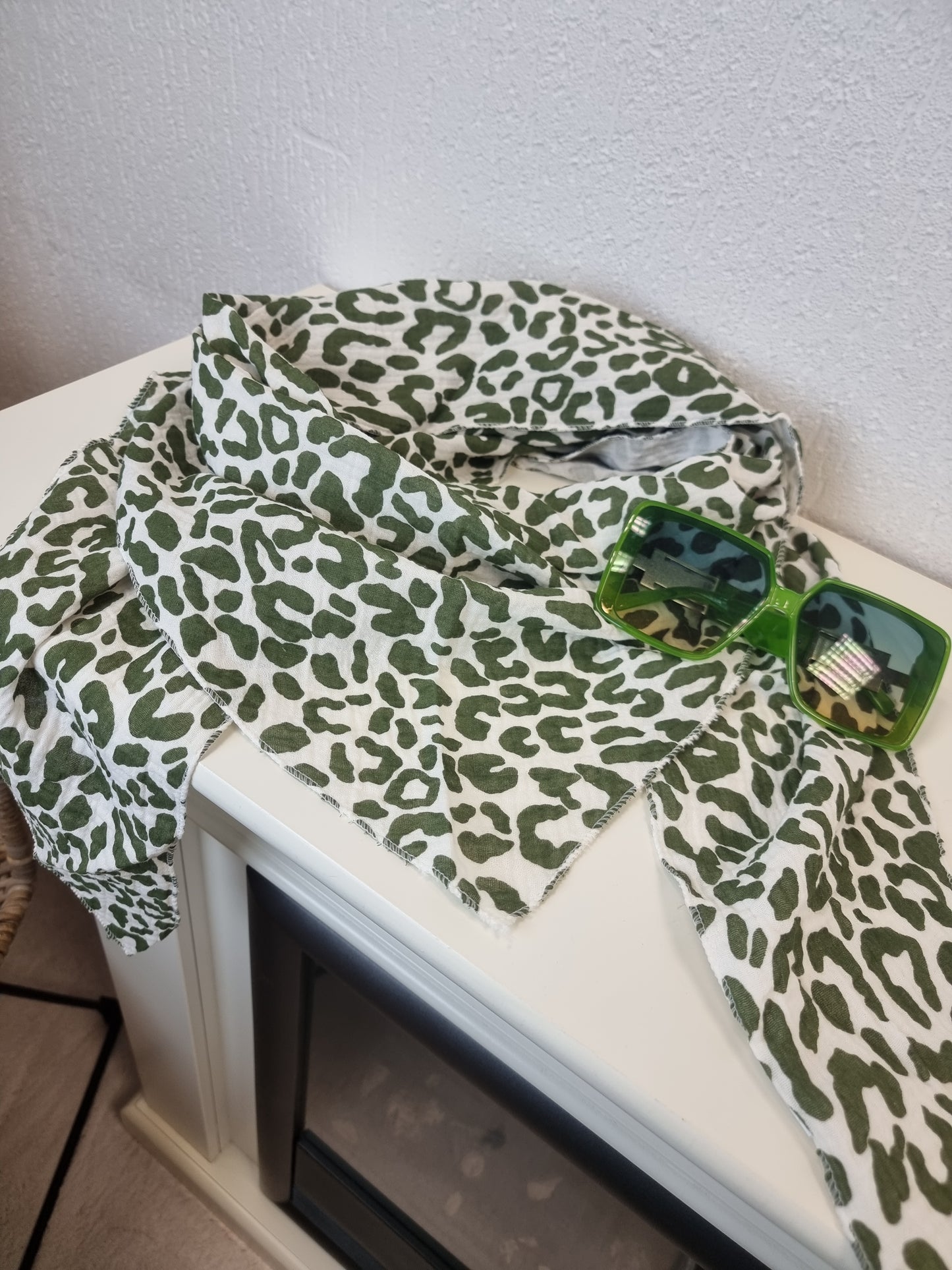 Dünnes Musselin-Dreieckstuch Leo in vielen verschiedenen Farben