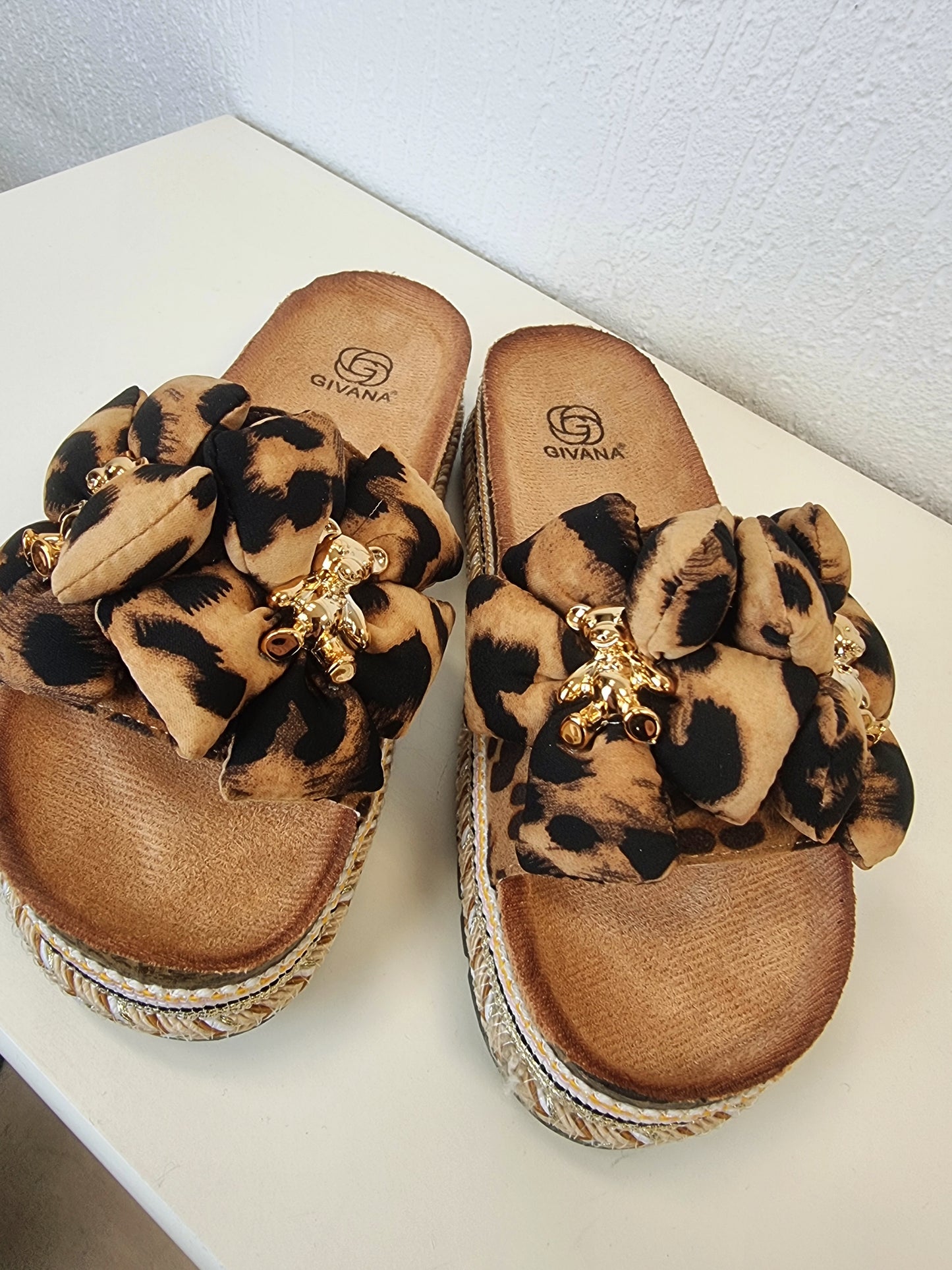 Pantolette Leo mit 2 kleinen Bär-StickerDamen Leoparden Muster Keil Sandalen mit dicker Sohle, Damen Pantoletten
