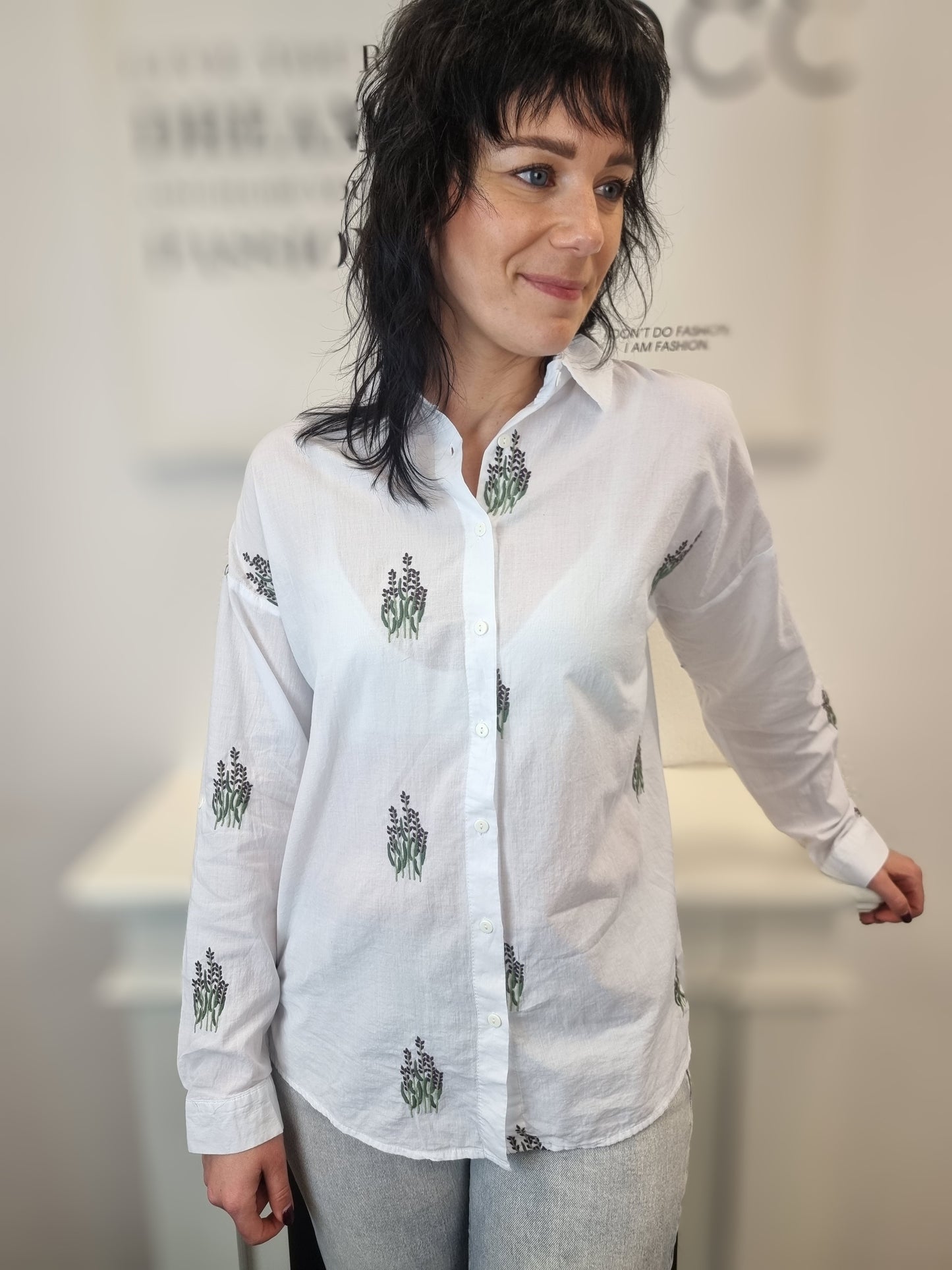 Baumwollbluse mit Blumen Stickereien