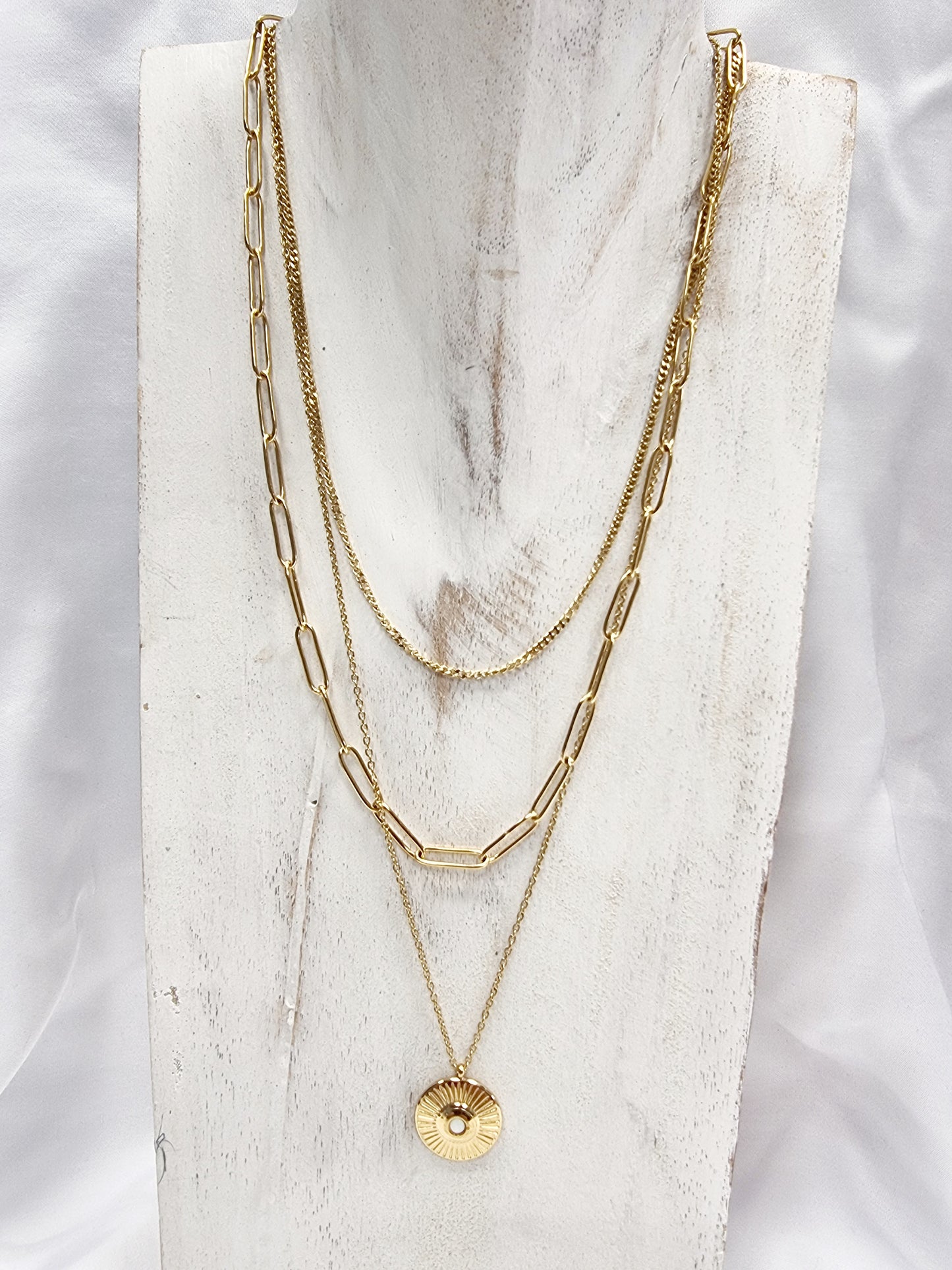 Edelstahlkette Gold 3-Reihig mit kleinem Sonnenanhänger