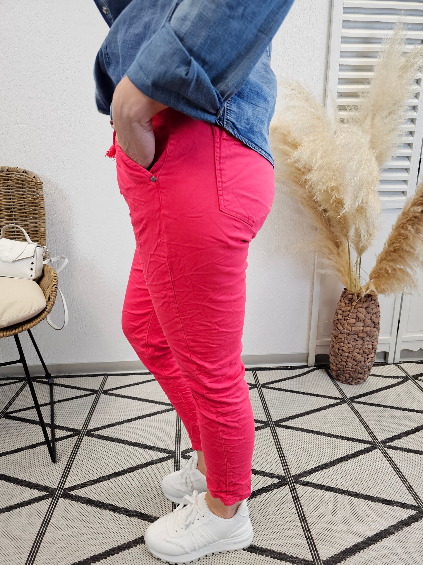 Jogpants Itaimaska in verschiedenen Größen und Farben