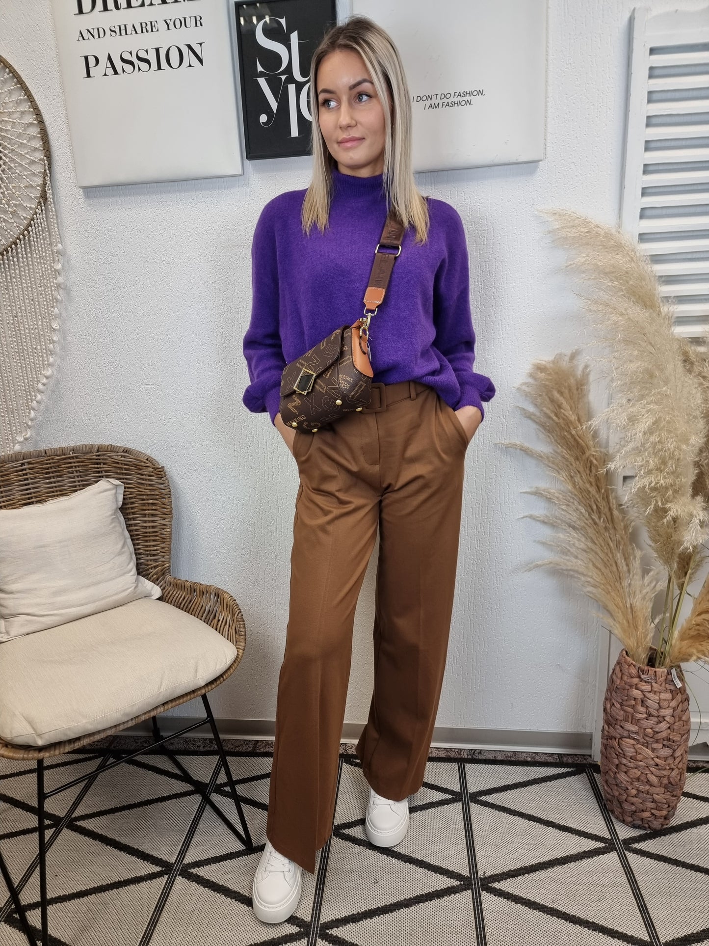 Jersey-Anzugshose in Camel mit weiterem geraden Bein