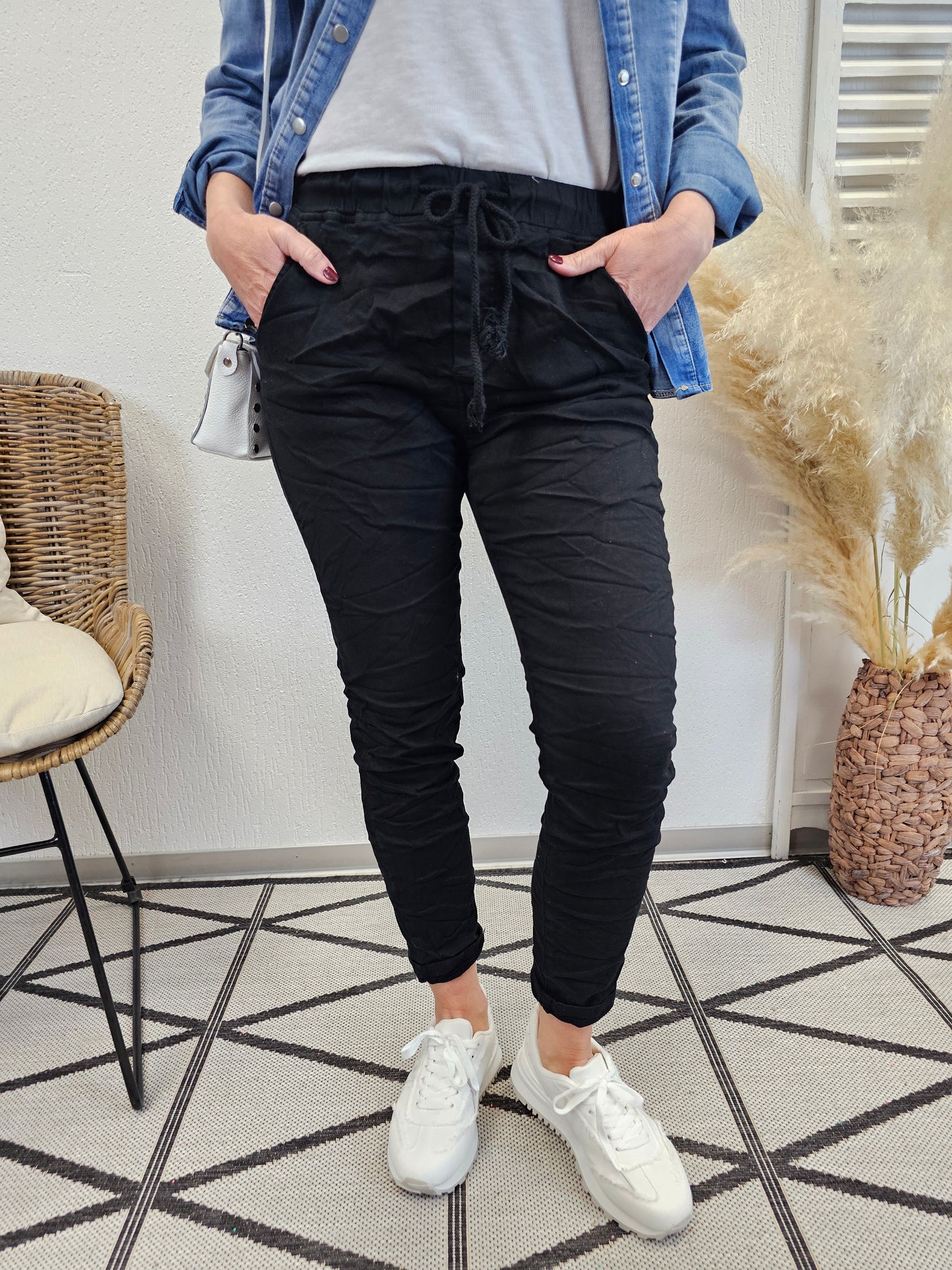Jogpants Itaimaska in verschiedenen Größen und Farben