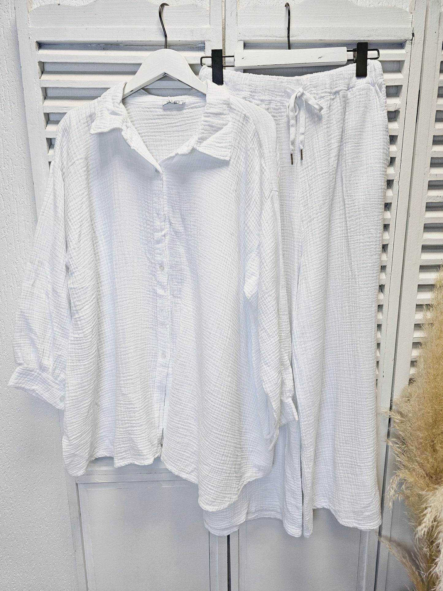 Oversize Musselin-Hemdbluse in Weiß