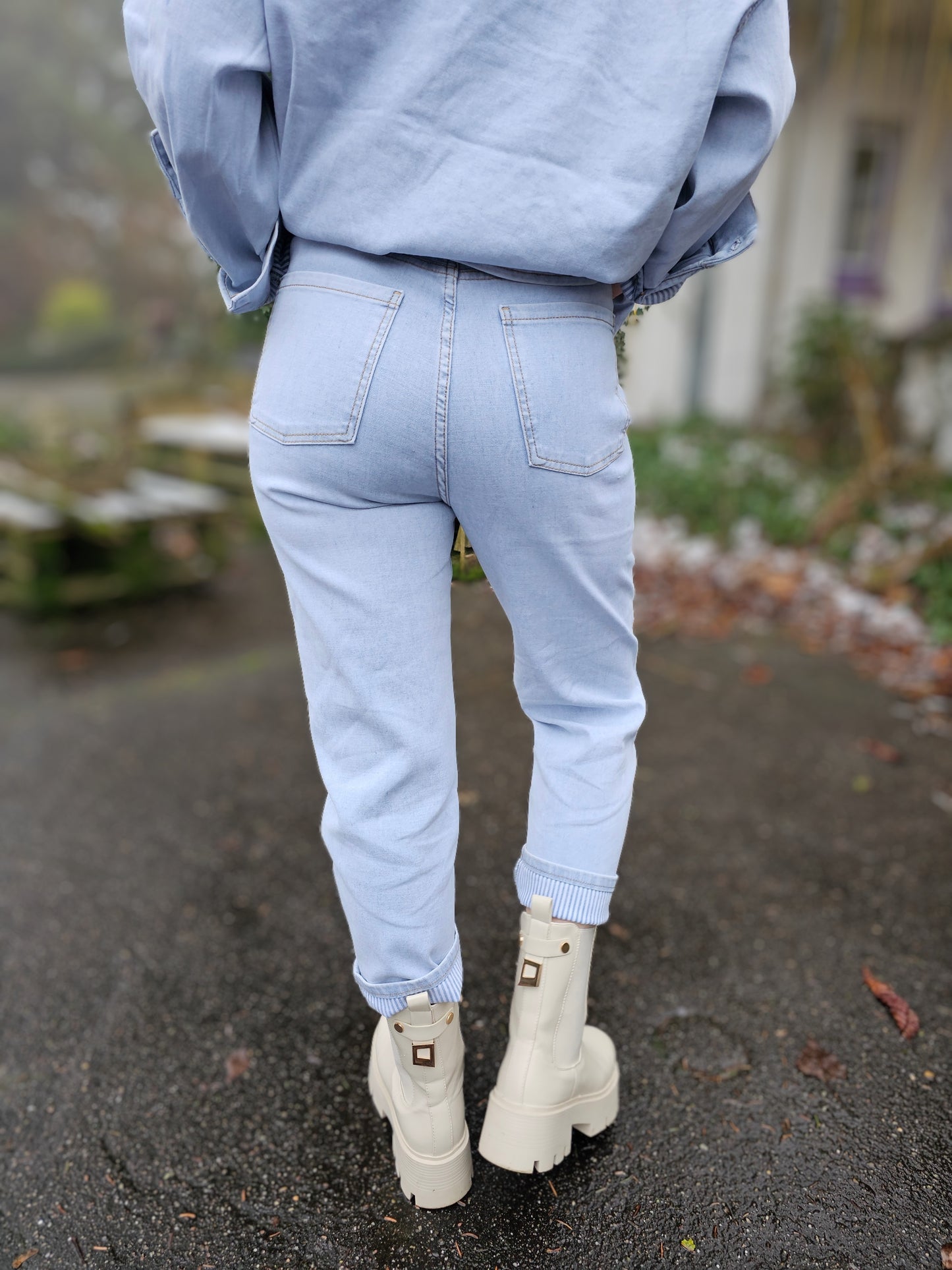 Helle Jeans Boyfriend-Schnitt High-Waisted mit Streifen DY907