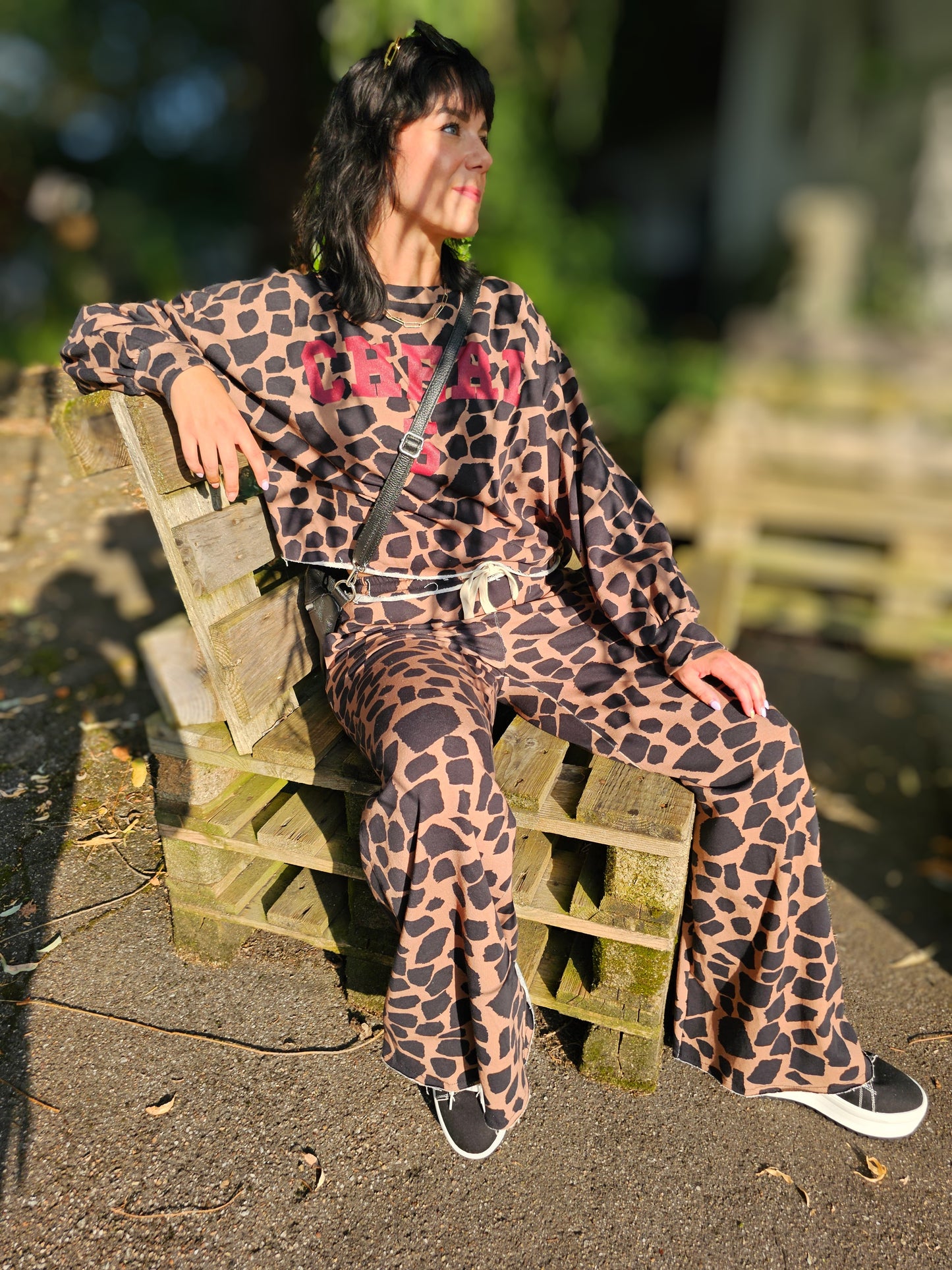 Sweathose Animalprint mit weitem Bein