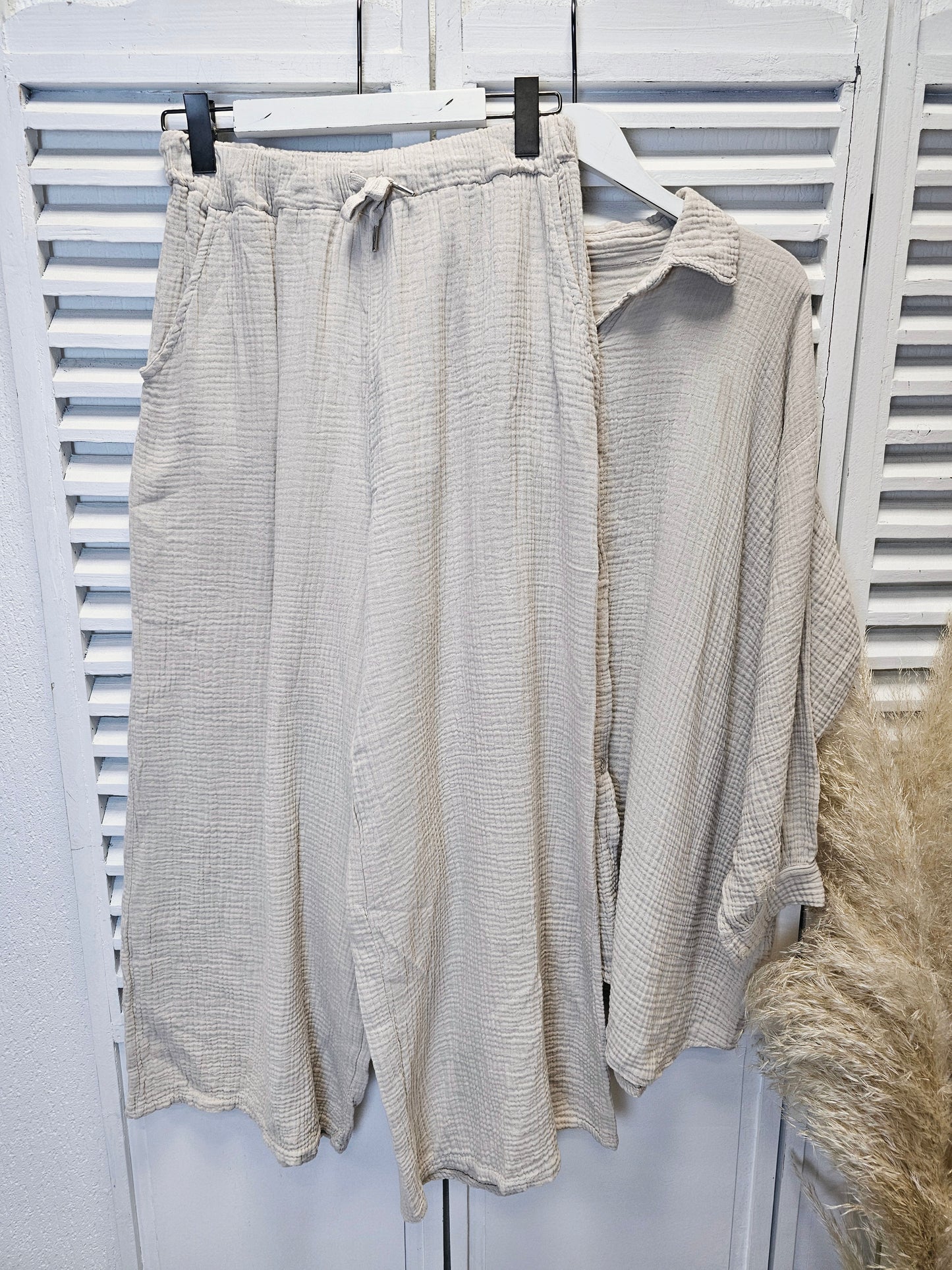 Oversize Musselin-Hemdbluse in Weiß