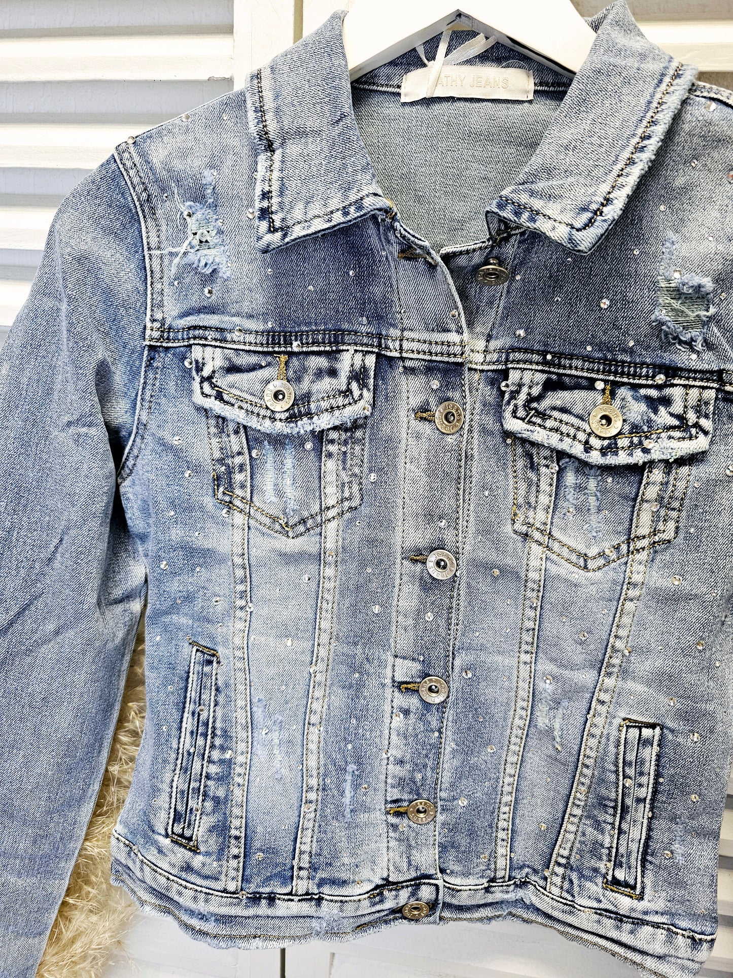 Kurze Jeansjacke mit Glitzersteinchen Kathy Jeans nur noch XS vorrätig