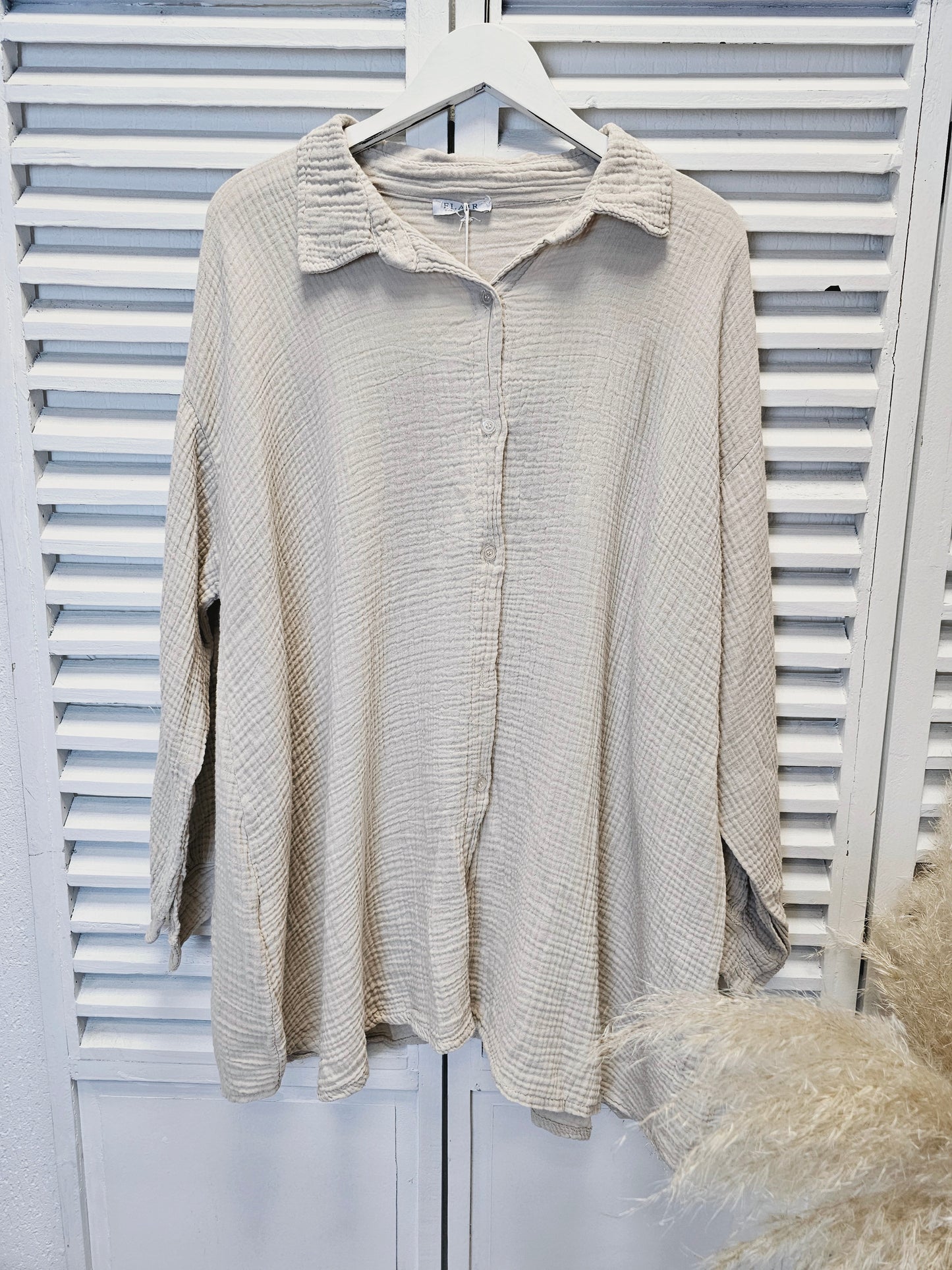 Oversize Musselin-Hemdbluse in Weiß