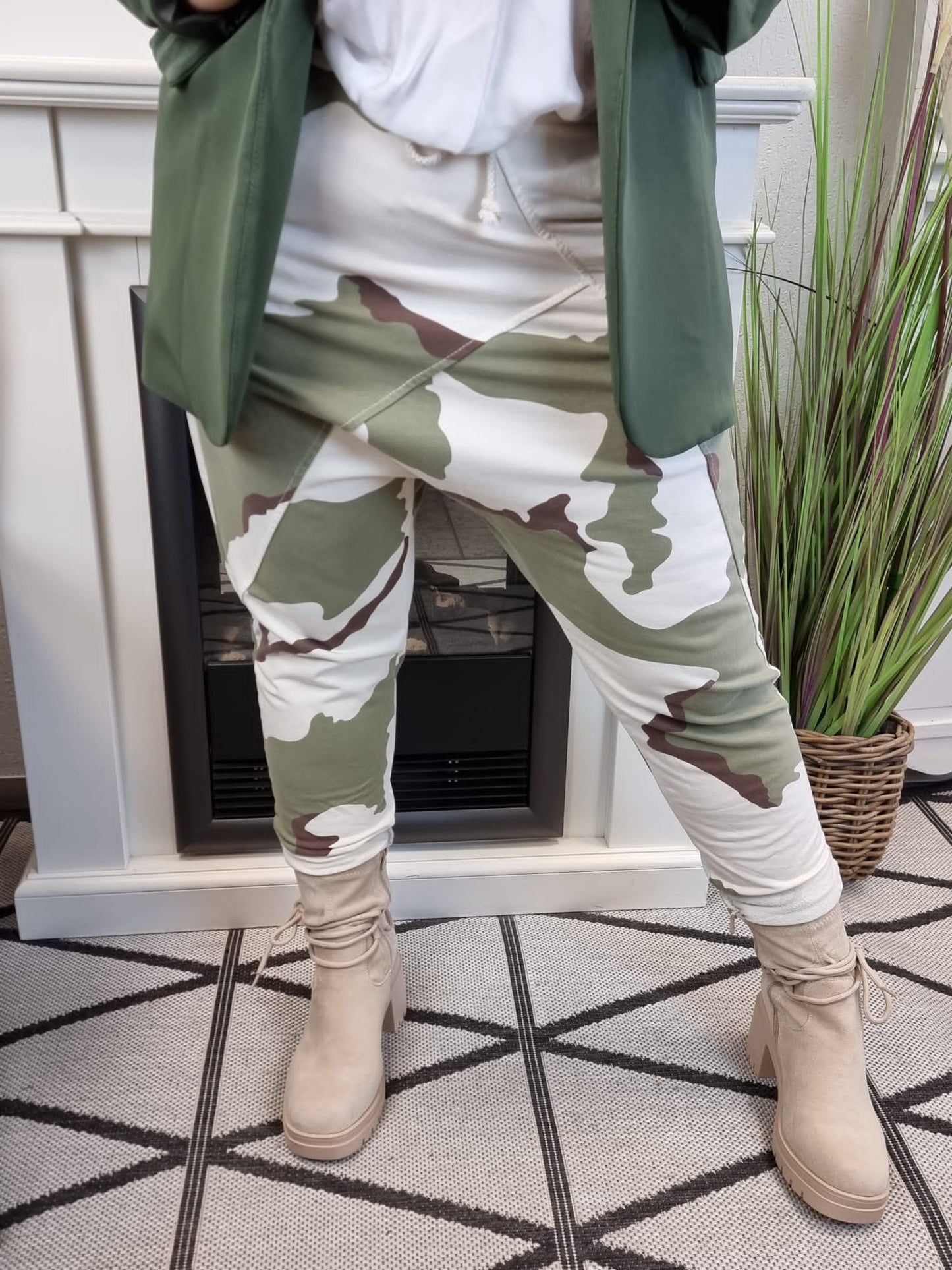 Baggy Jogpants WIYA in Camouflage One Size