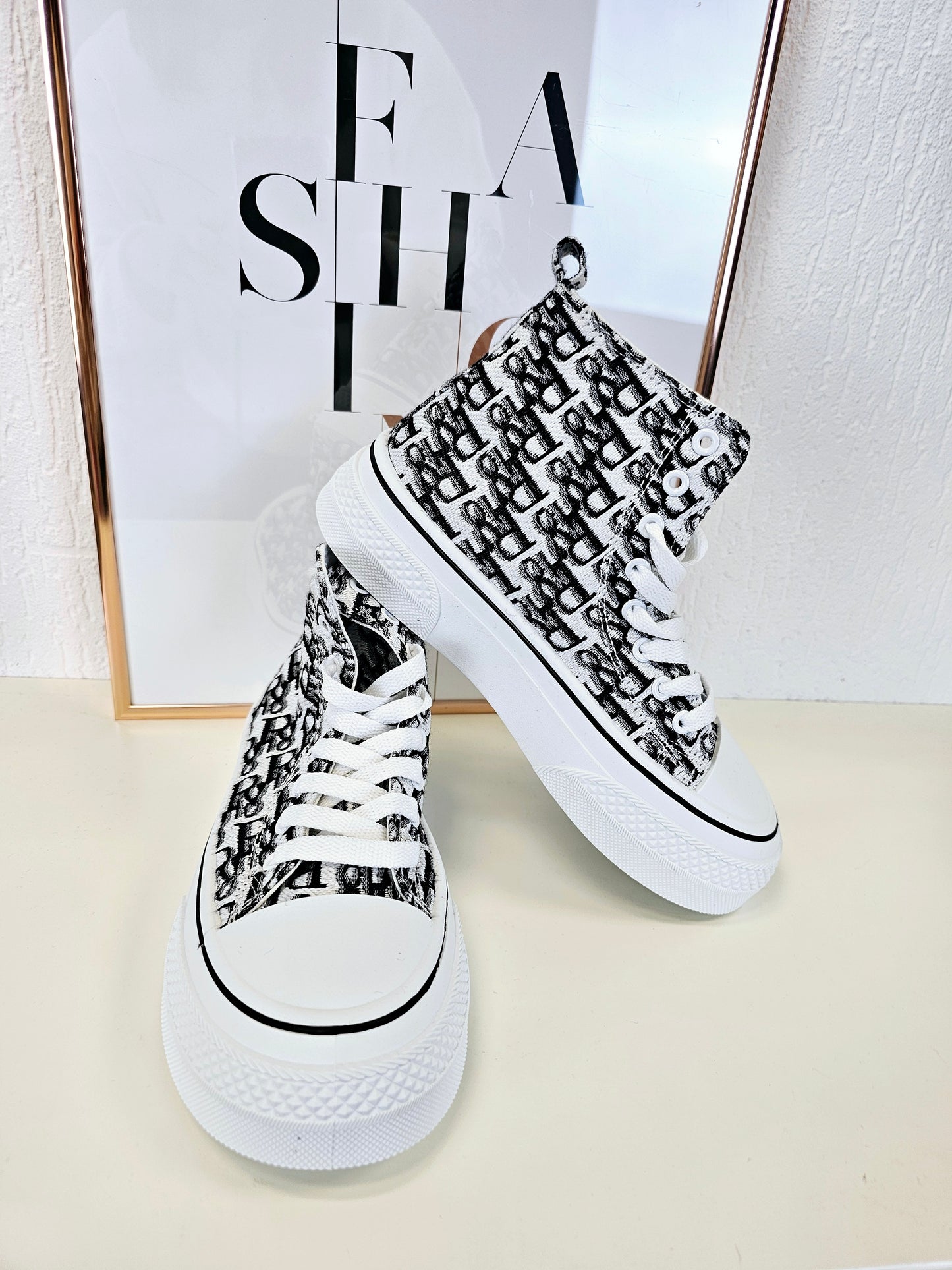Hohe Sneaker Canvas Stoff-Turnschuhe D-Letter