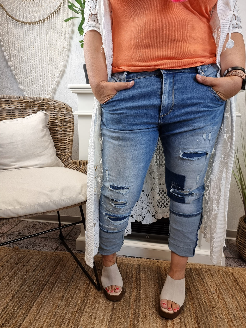 Lockere Jeans im Destroyed Look Patches H7764