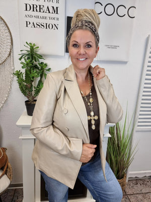 Blazer in Lederoptik in Creme