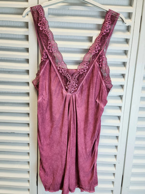 Spitzentop in verschiedenen Farben-onesize (36-40)