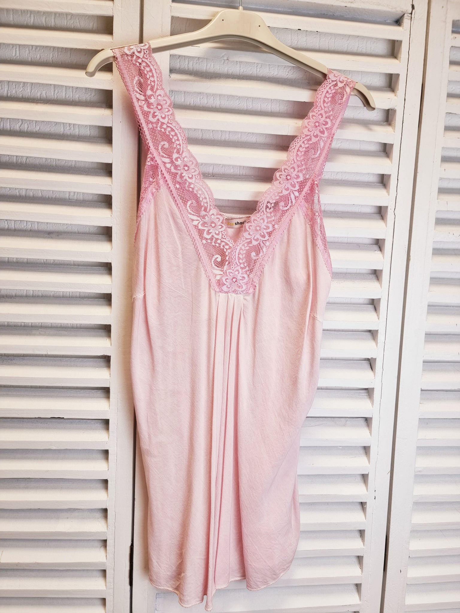 Spitzentop in verschiedenen Farben-onesize (36-40)