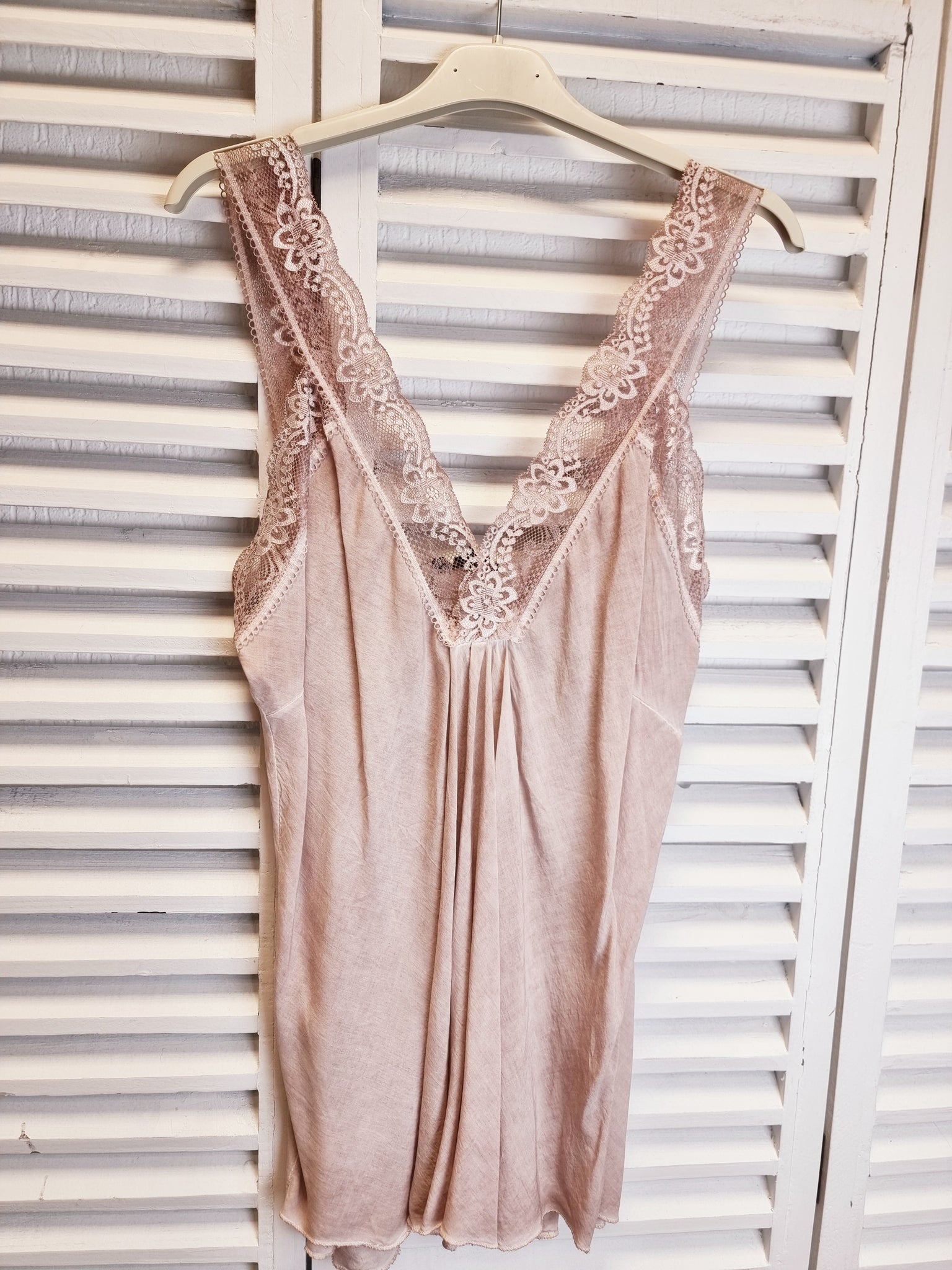 Spitzentop in verschiedenen Farben-onesize (36-40)