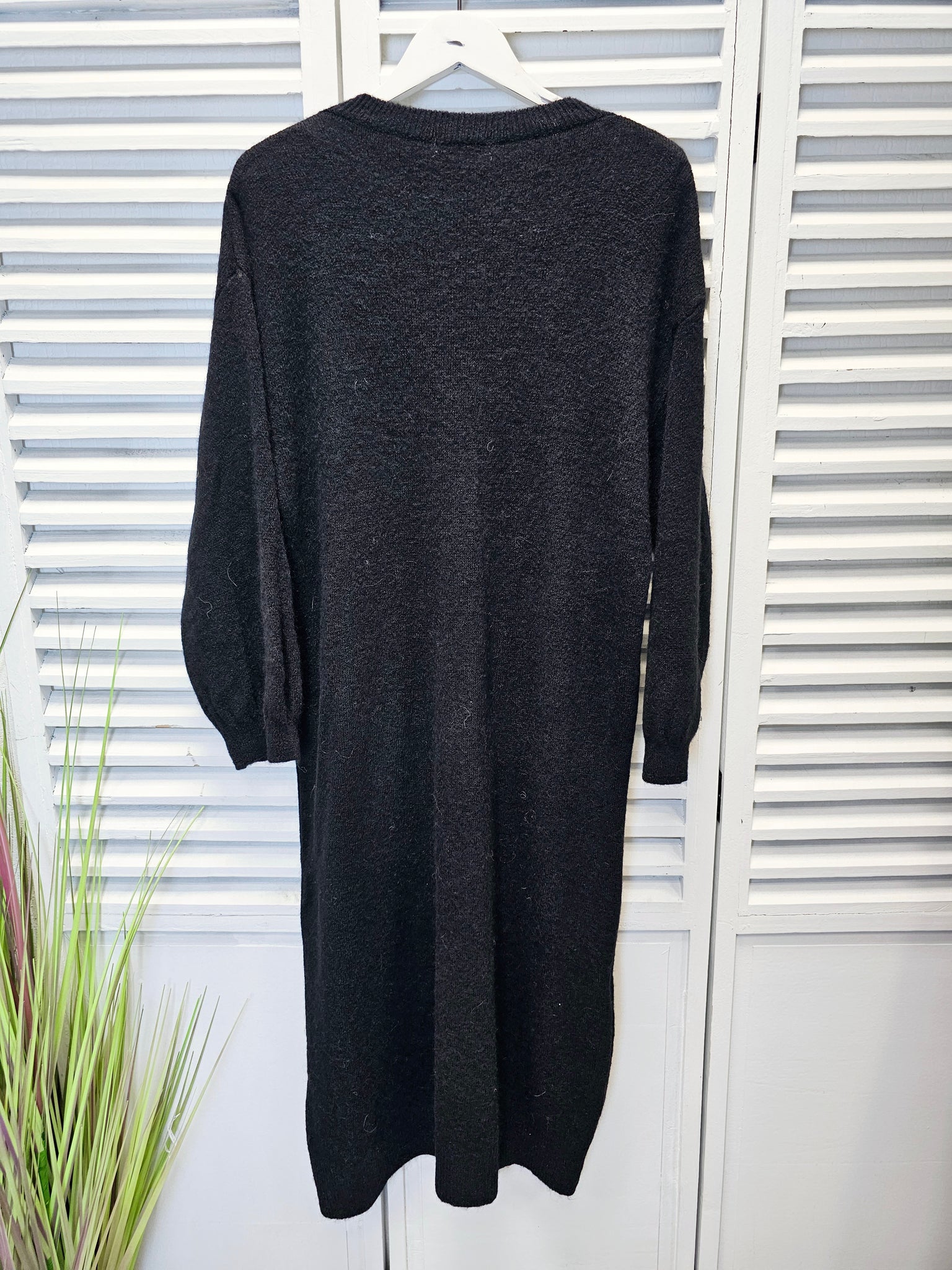 Langes kuscheliges Strickkleid mit Alpakawolle in Schwarz