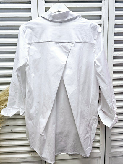 Weiße Vokuhila-Longbluse mit überkreuztem Rückendesign