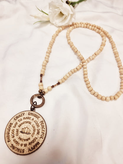 Boho Kette Variokette mit Holzperlen mit Amulett Lotusblume