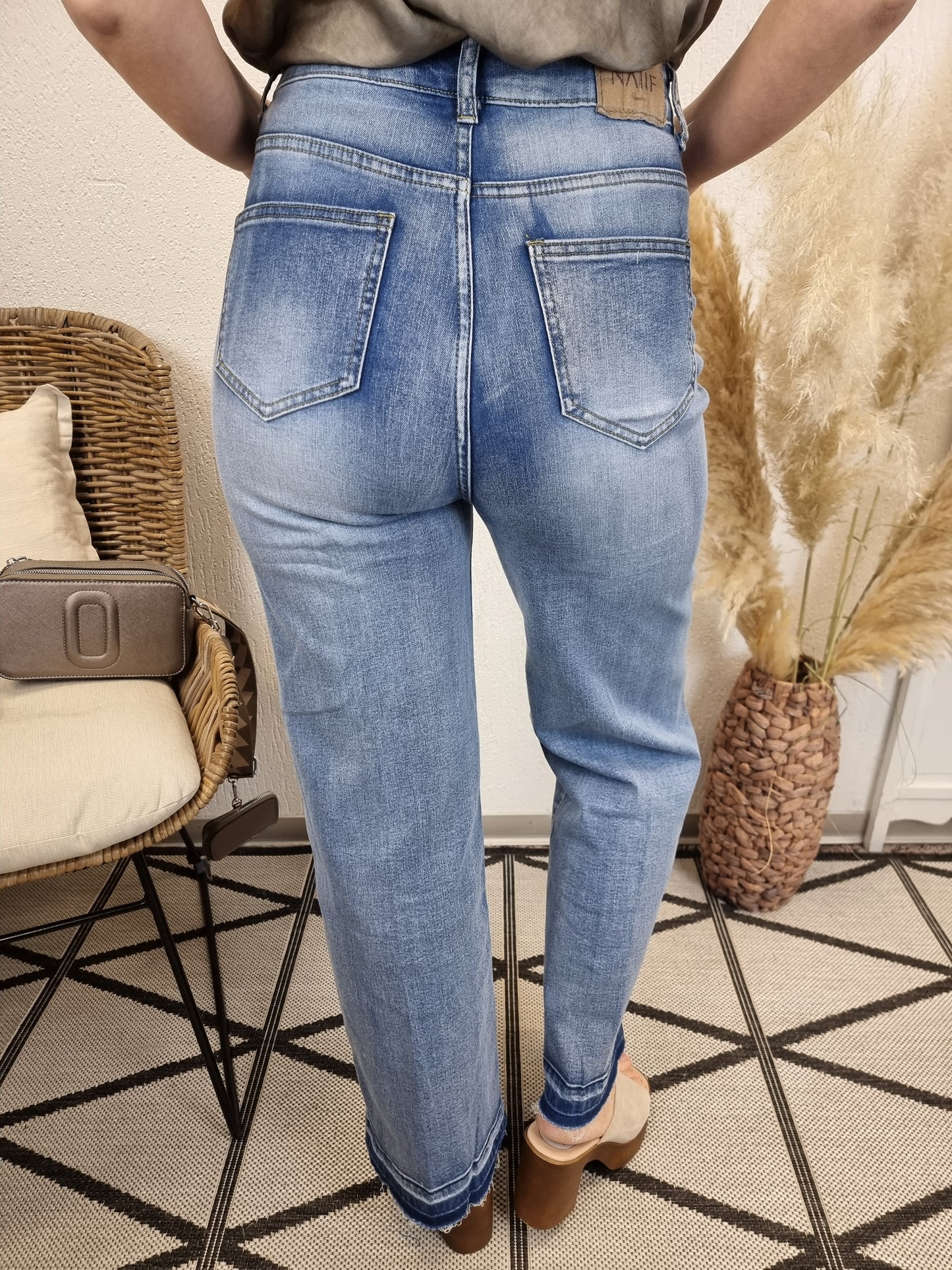 Jeans mit weitem Bein NAIIF