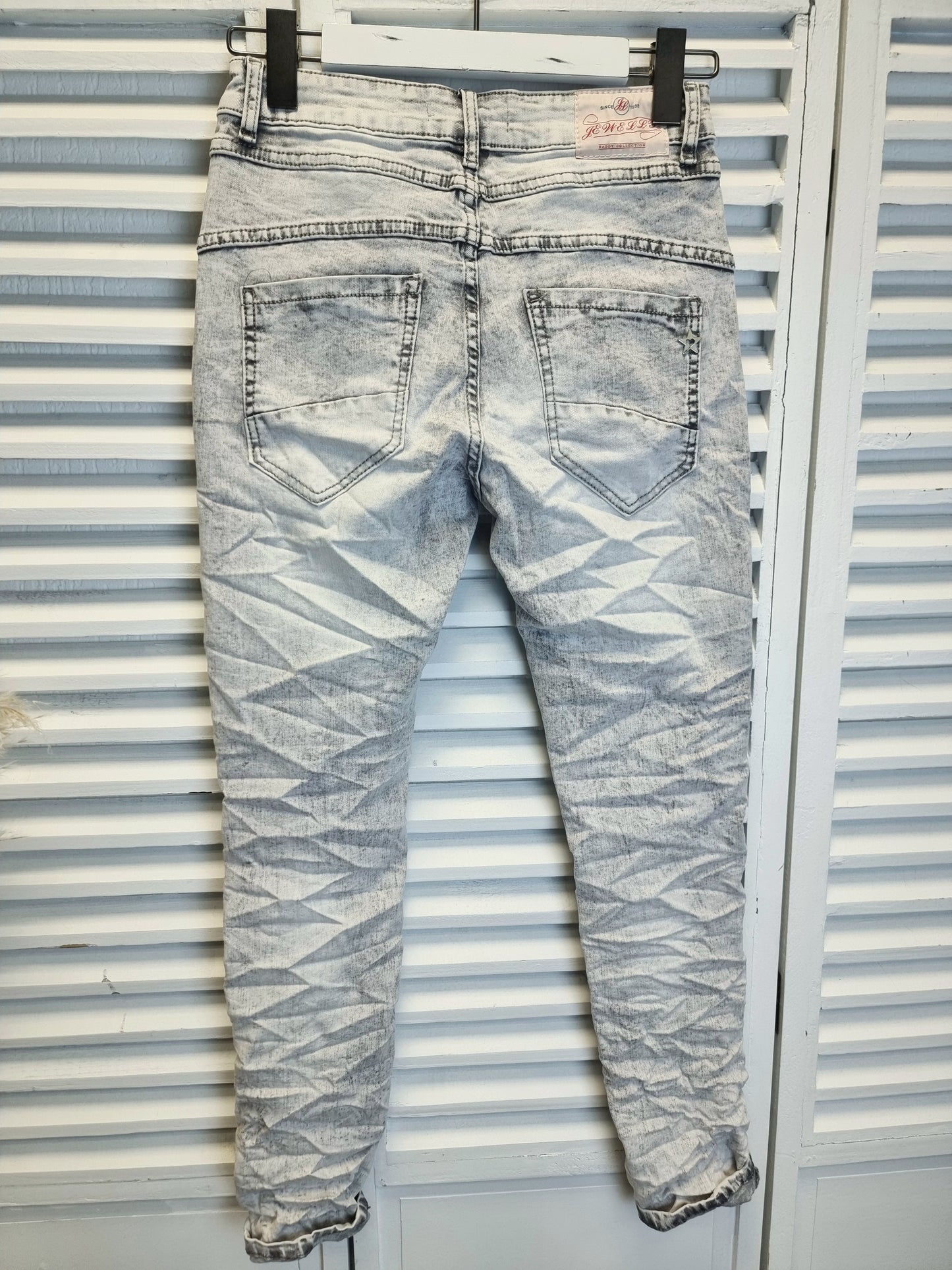 Verwaschene graue Jewelly Jeans JP26110