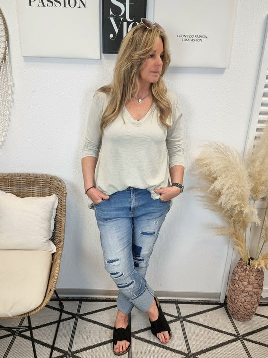Oversized Basic Shirt in beige V-Ausschnit