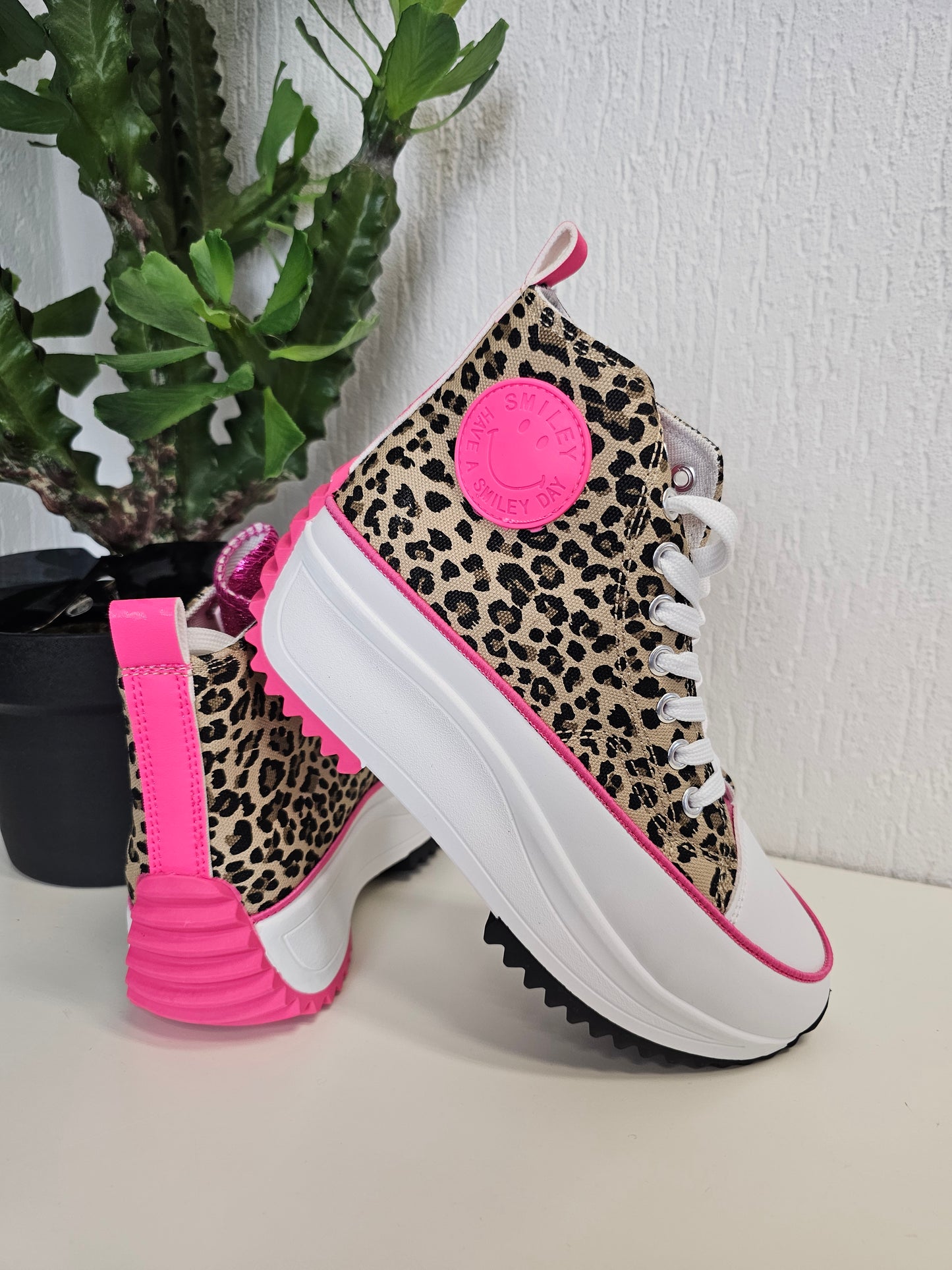 Hoher Sneaker Leoprint mit Plateau Sohle Canvas Stoff-Turnschuhe