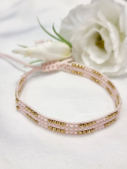 Handgefertigtes Gold/Rosa Perlenarmband