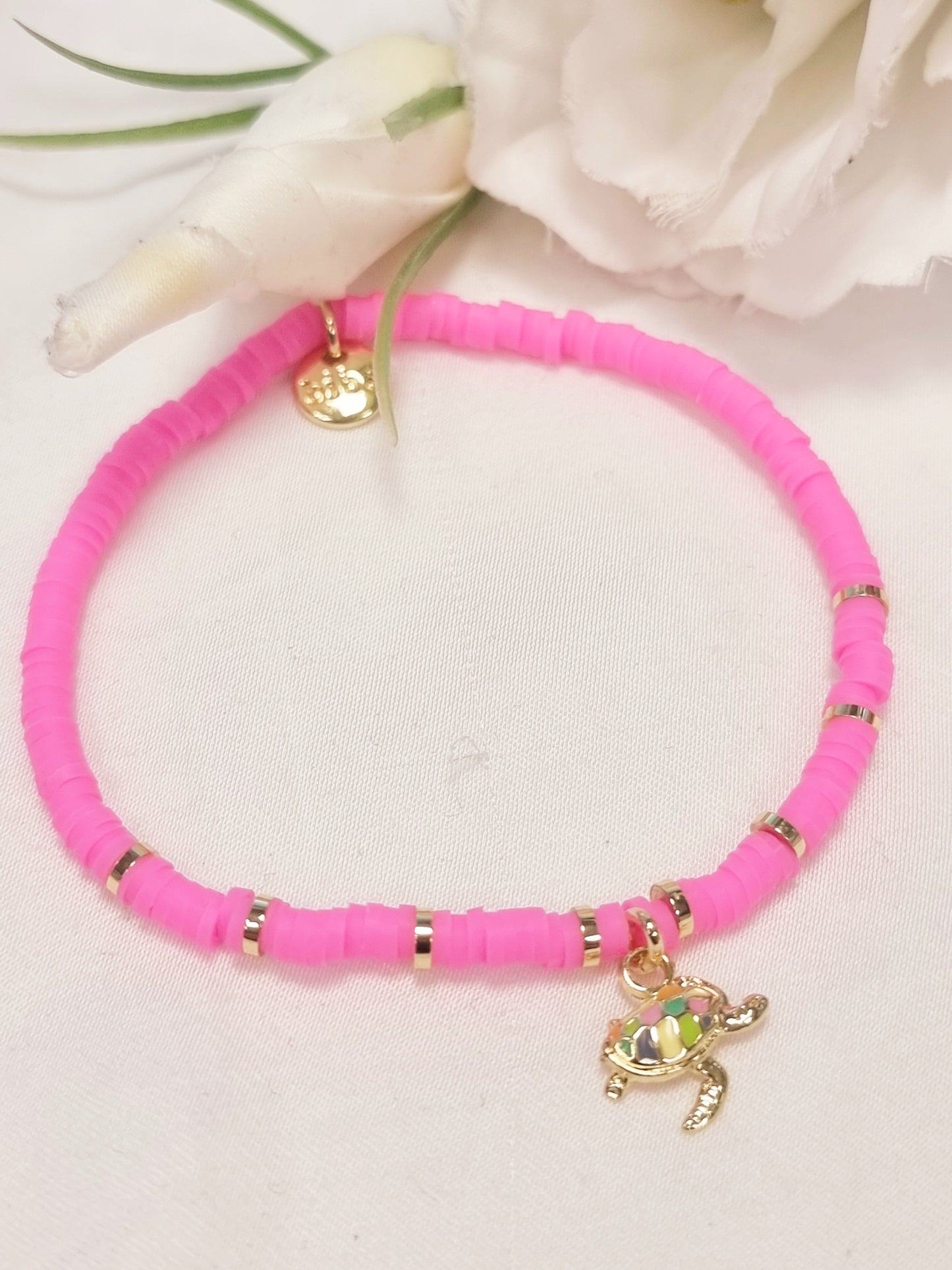 BIBA Neonfarbiges Perlenarmband aus Katsuki Perlen mit Glasperle und Schildkröte rosa