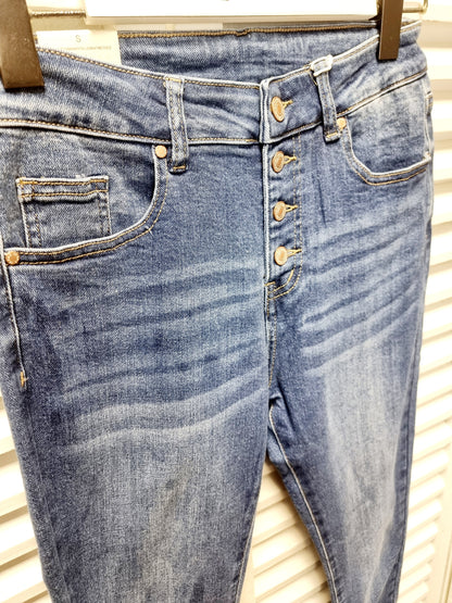 Jeans Desy schmal mit Metallknöpfen, Strech