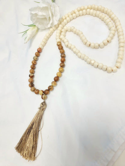 Boho-Kette Halbedelsteine und Holzperlen mit Quaste 'Natur'