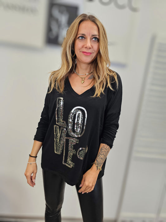 Dünnes Langarmshirt in Schwarz mit Leo "LOVE"