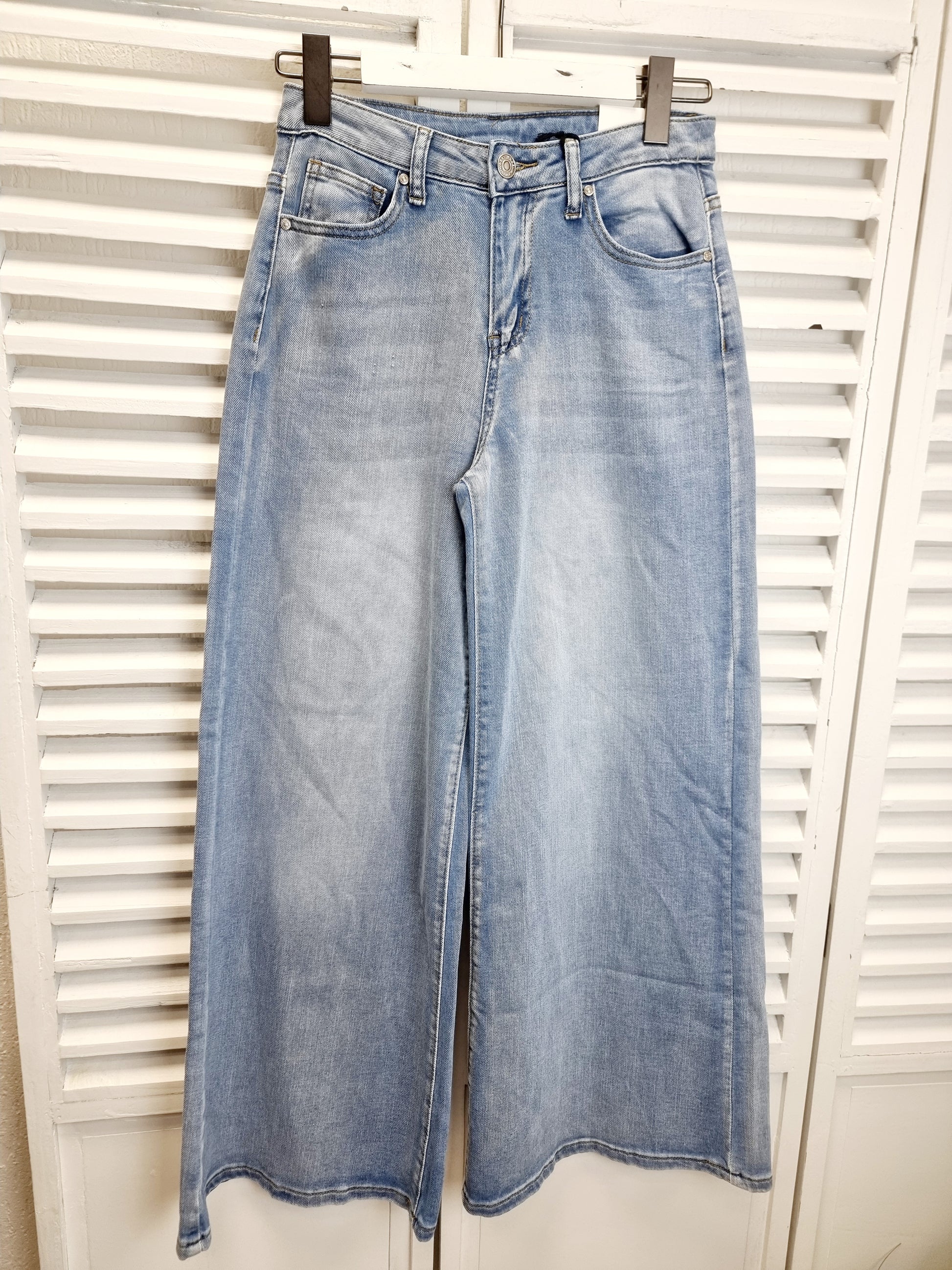 Jeans mit weitem Bein NAIIF