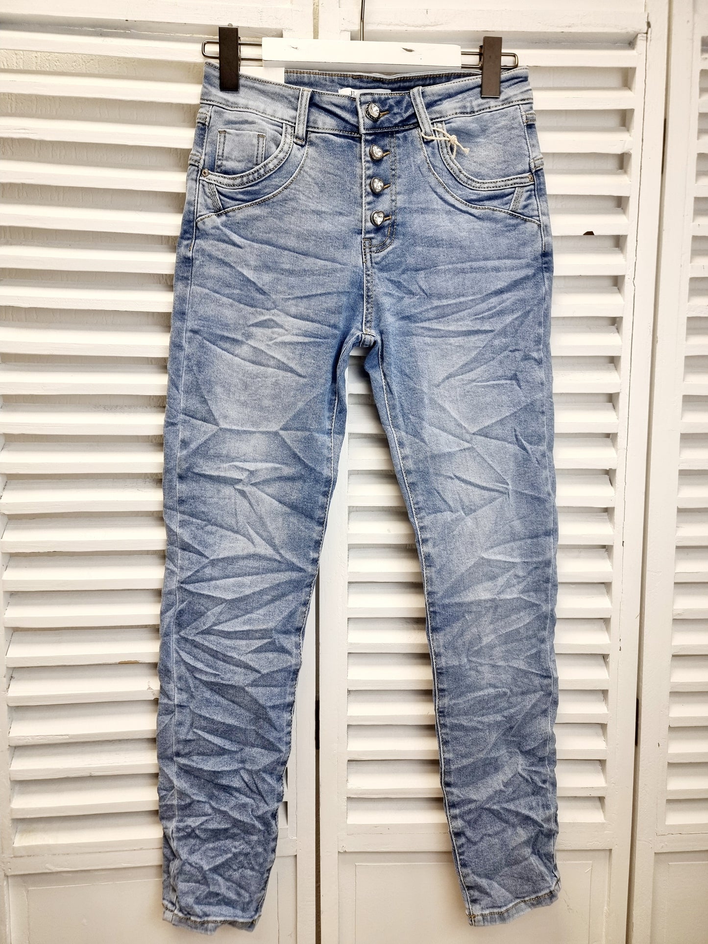 Jewelly Jeans mit Kristall- Herz-Schmuckknöpfen Jewelly JP-26354