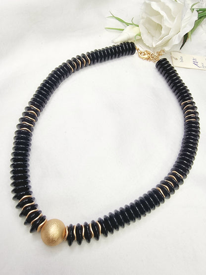 Kurze Kette Schwarz/Gold Plättchen von BIBA