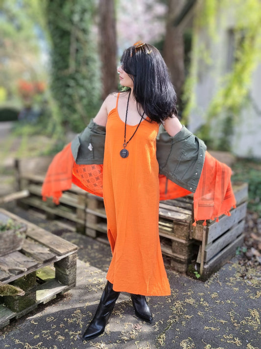 Romantisches Kleid aus Musselin mit Spaghettiträgern in verschiedenen Farben