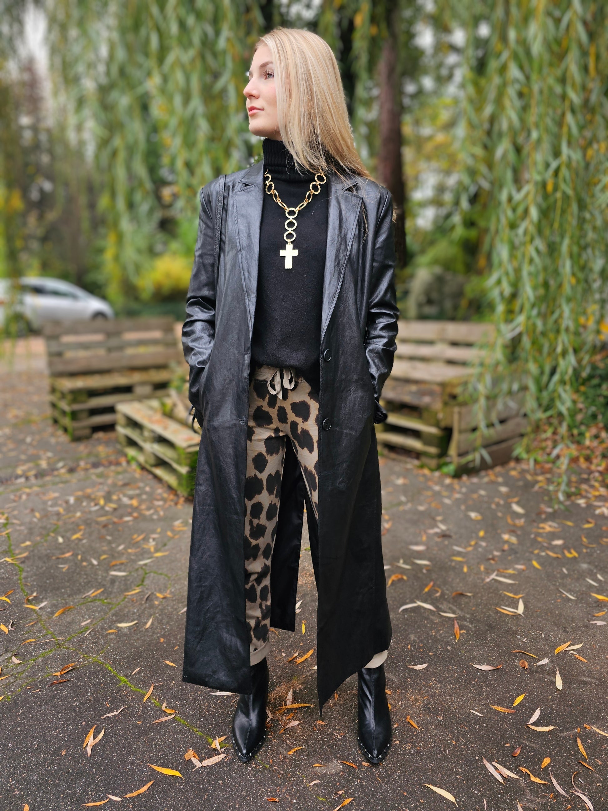 Vintage Look Ledermantel Oversize Veganes Leder in Schwarz LUMINA